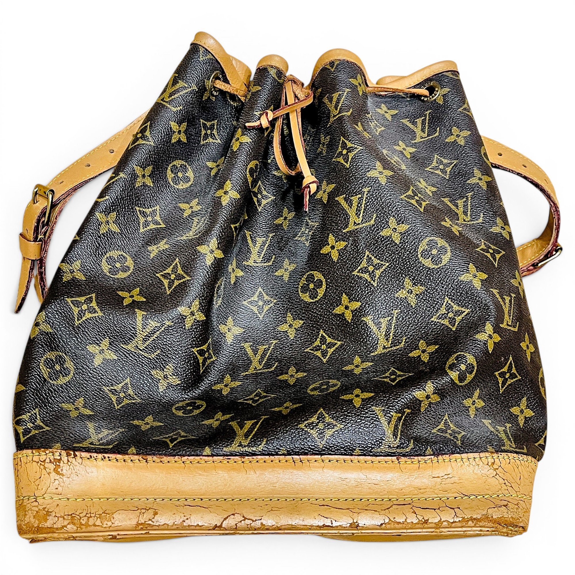 Noé leather handbag