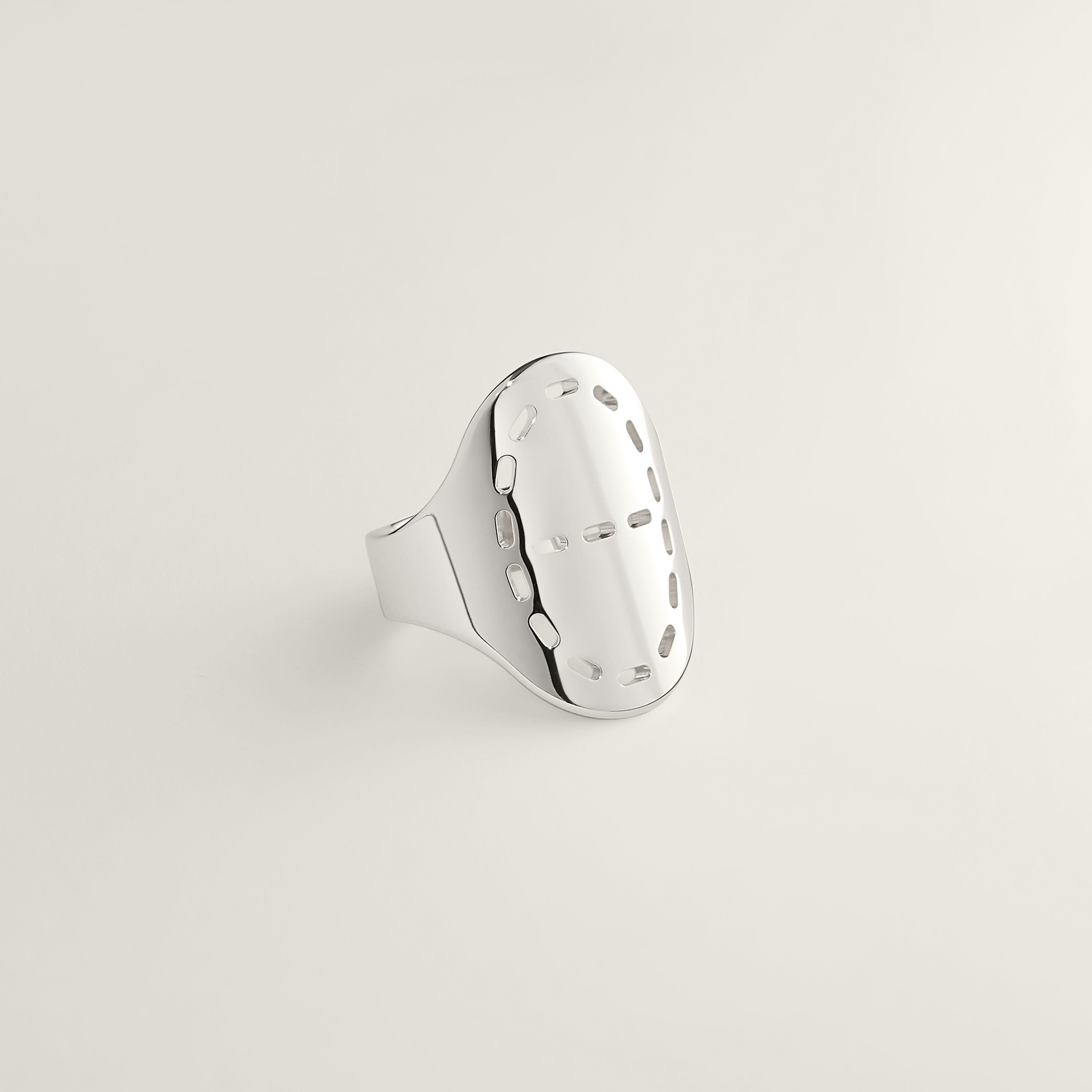 Point Sellier ring, very large model