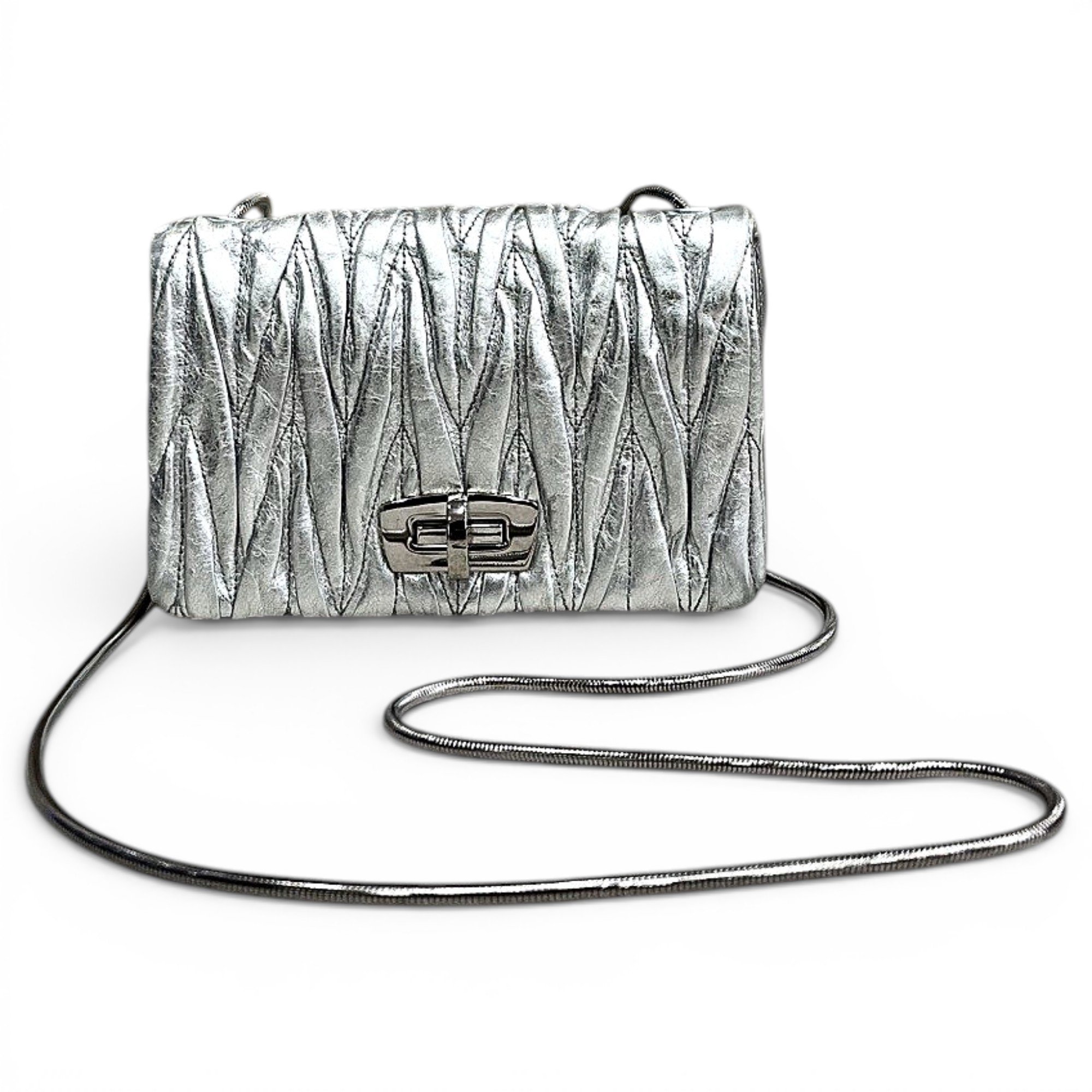 Matelassé leather handbag
