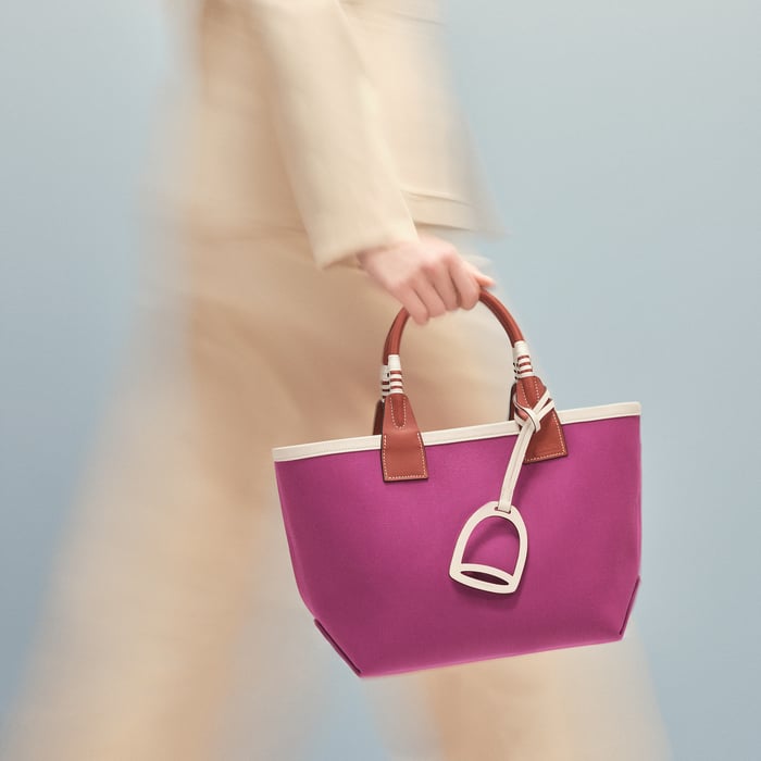 Steeple 25 Bag