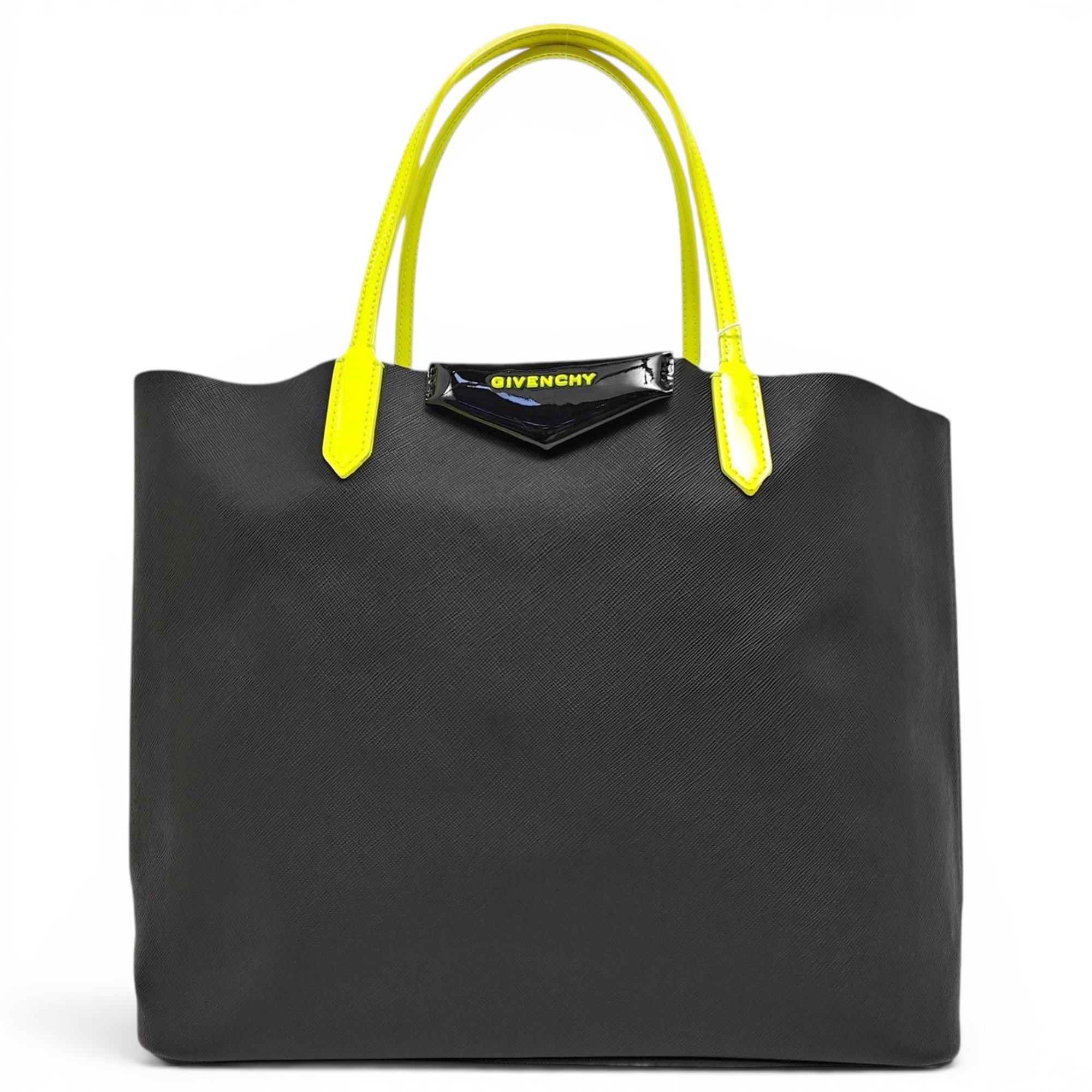 Antigona leather handbag