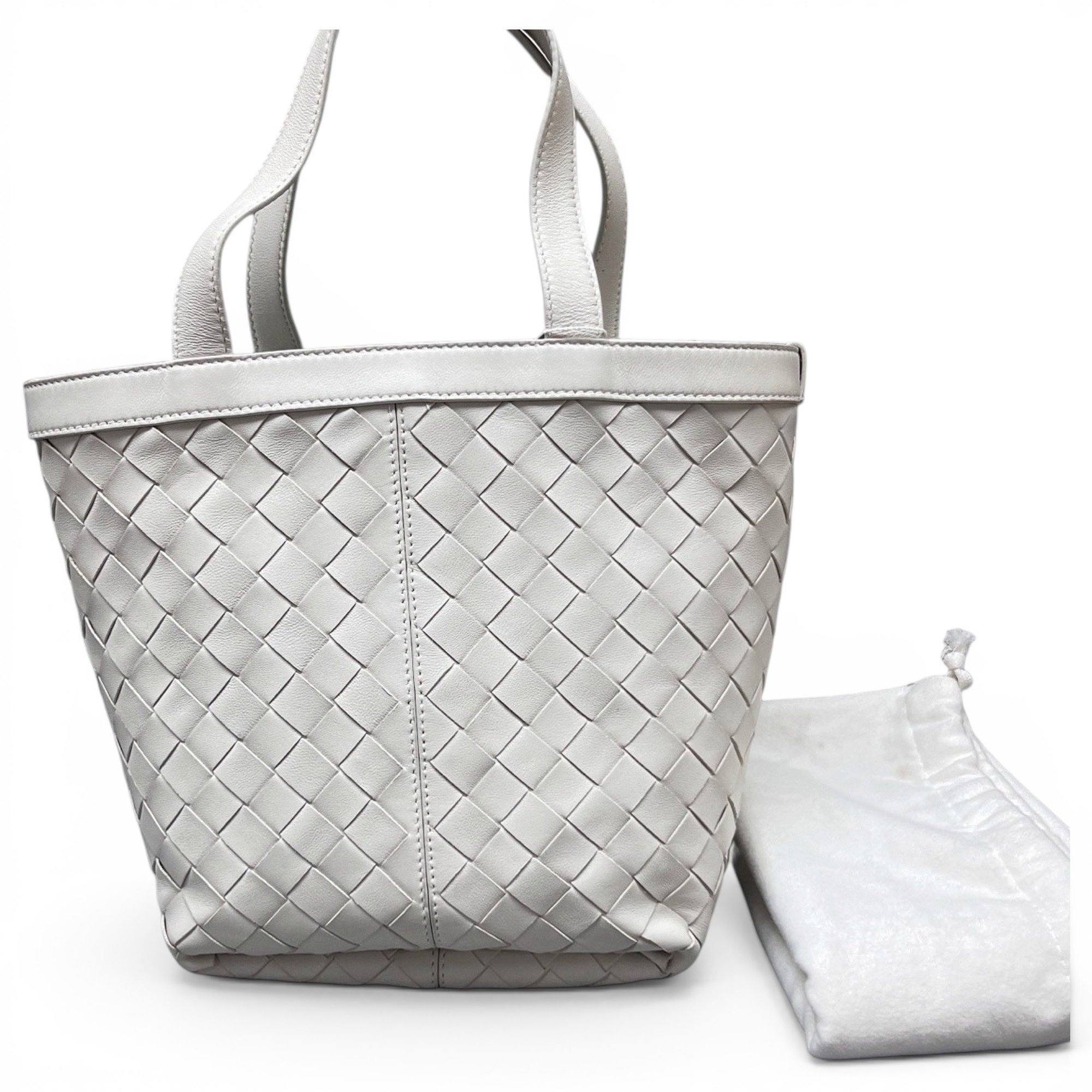 Leather tote