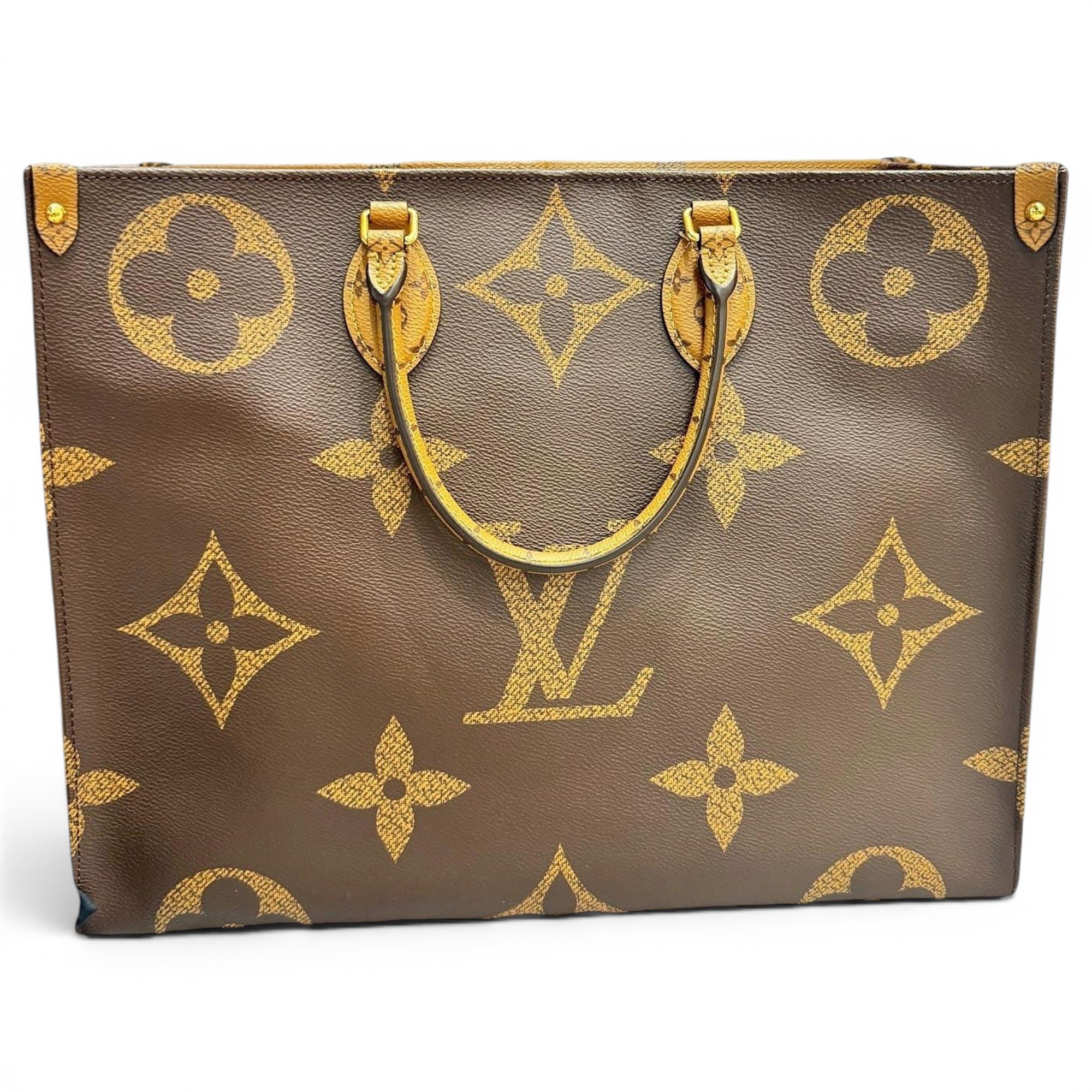 Onthego leather handbag