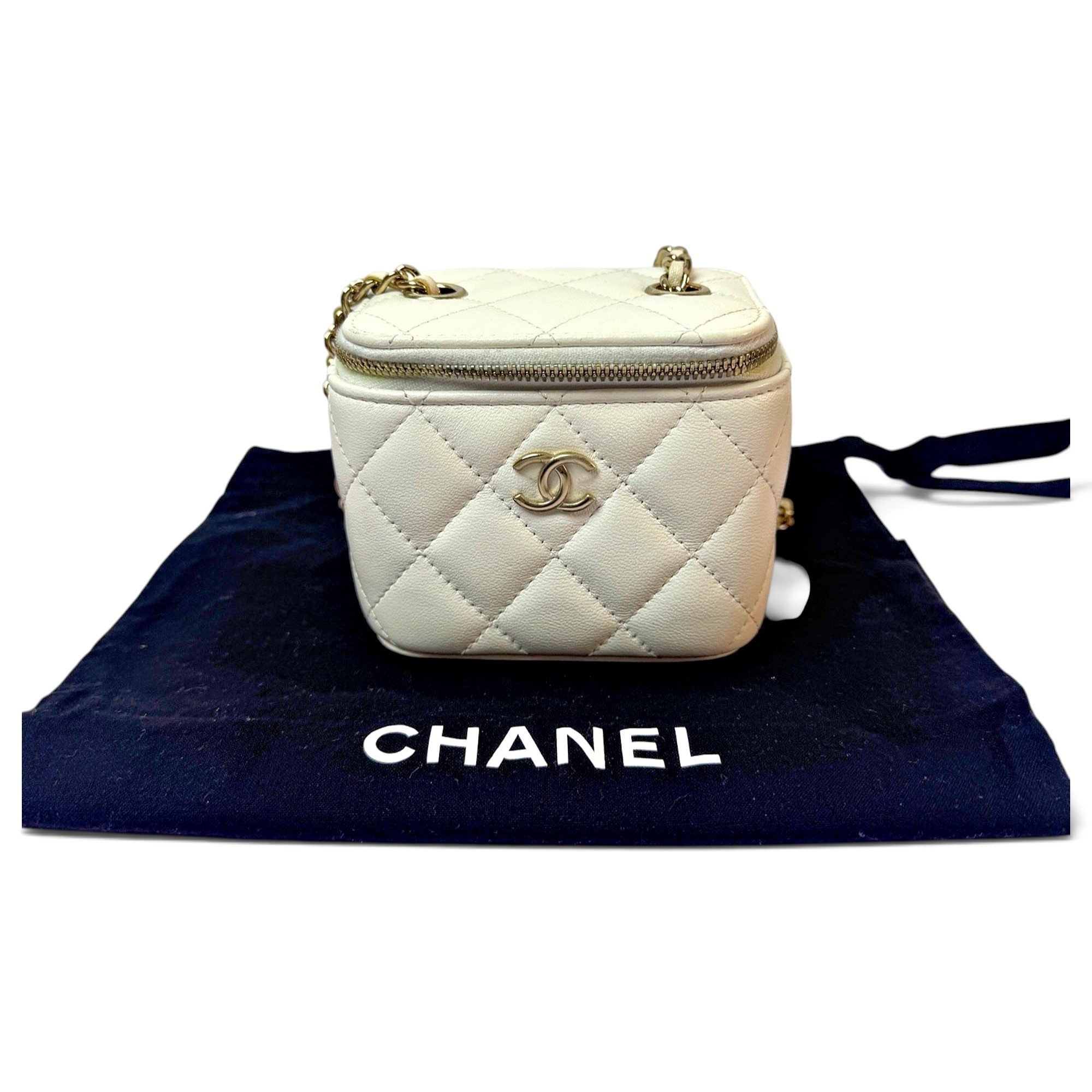 Trendy CC Vanity leather handbag