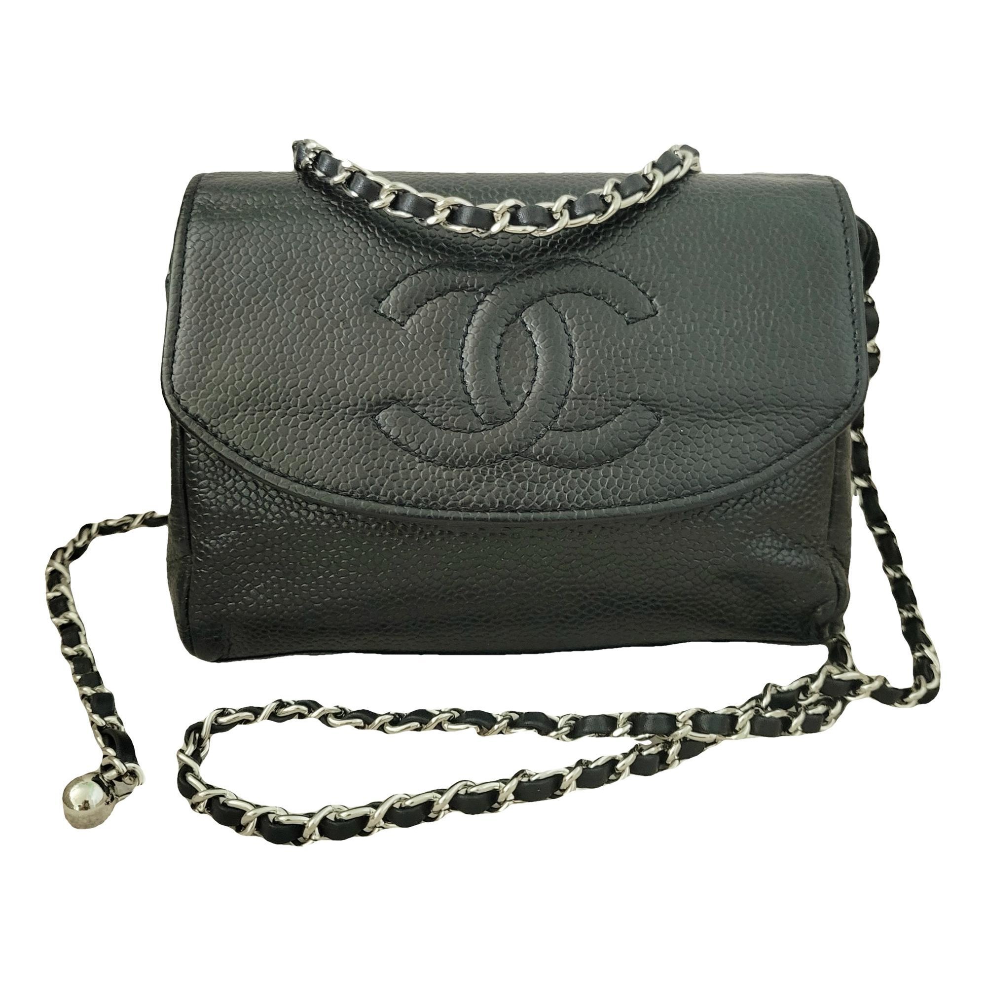 Chanel 19 leather crossbody bag