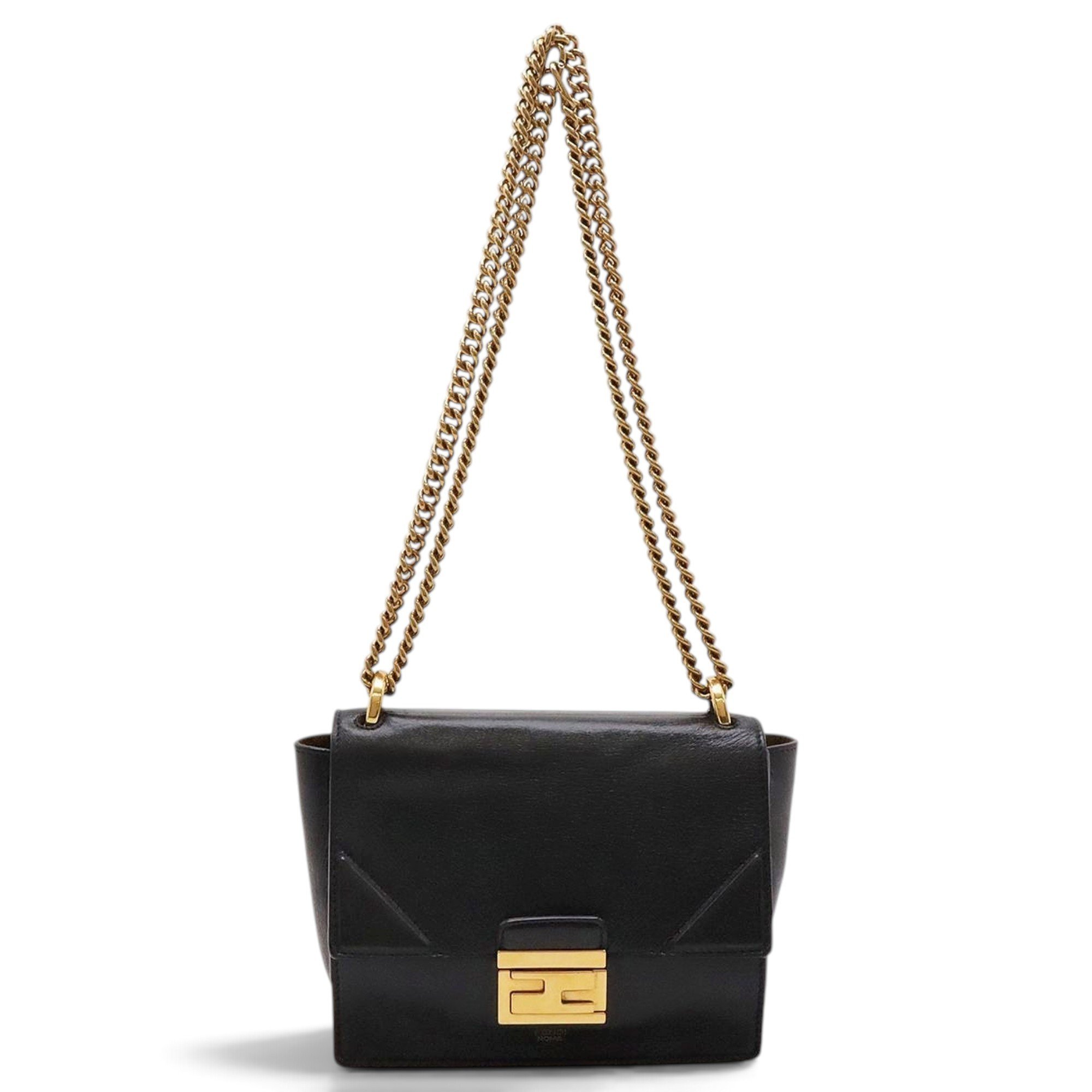 Pocket leather handbag