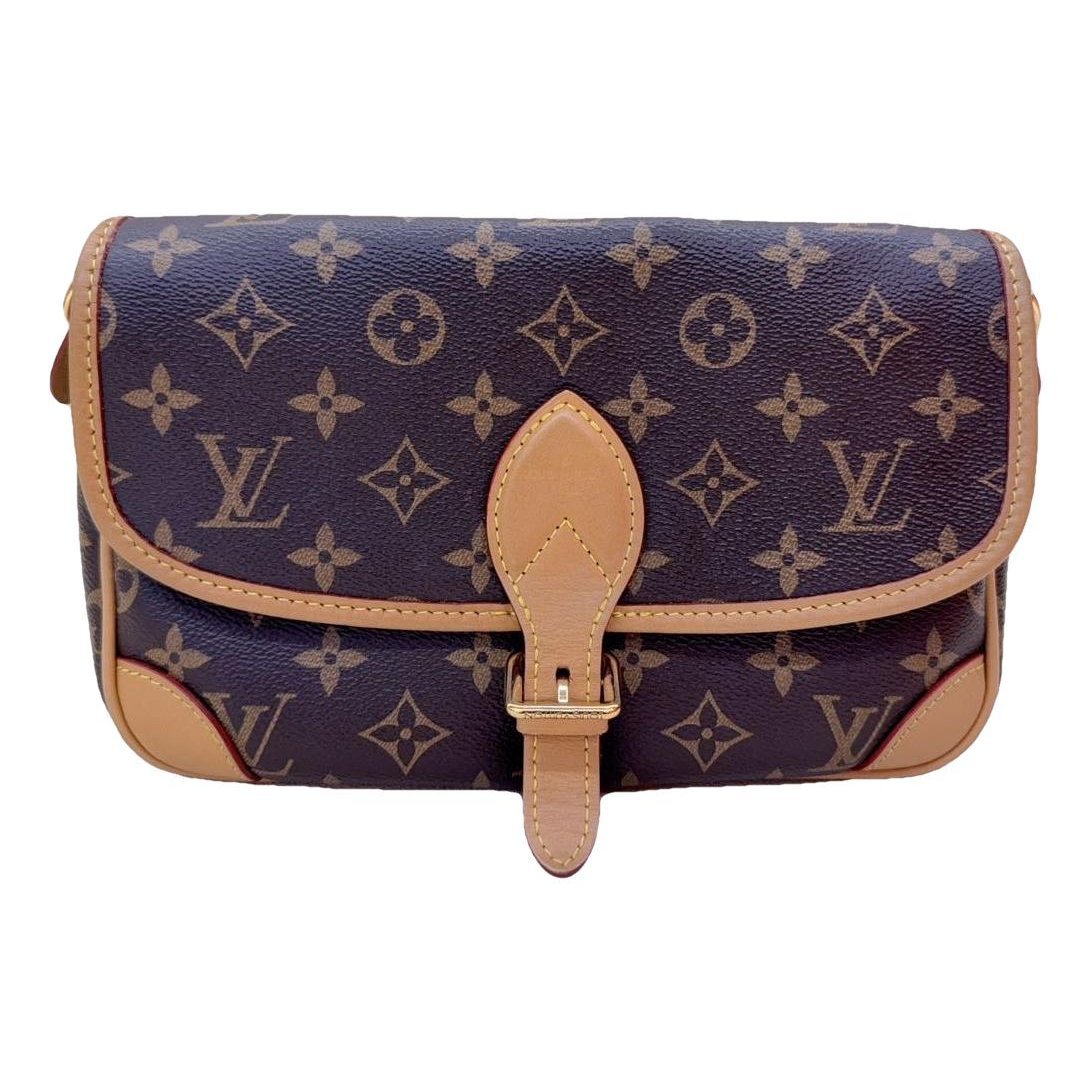 Diane leather crossbody bag