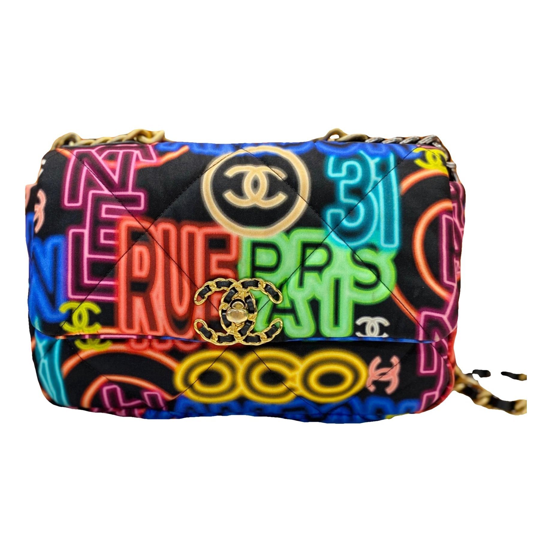 Chanel 19 cloth handbag