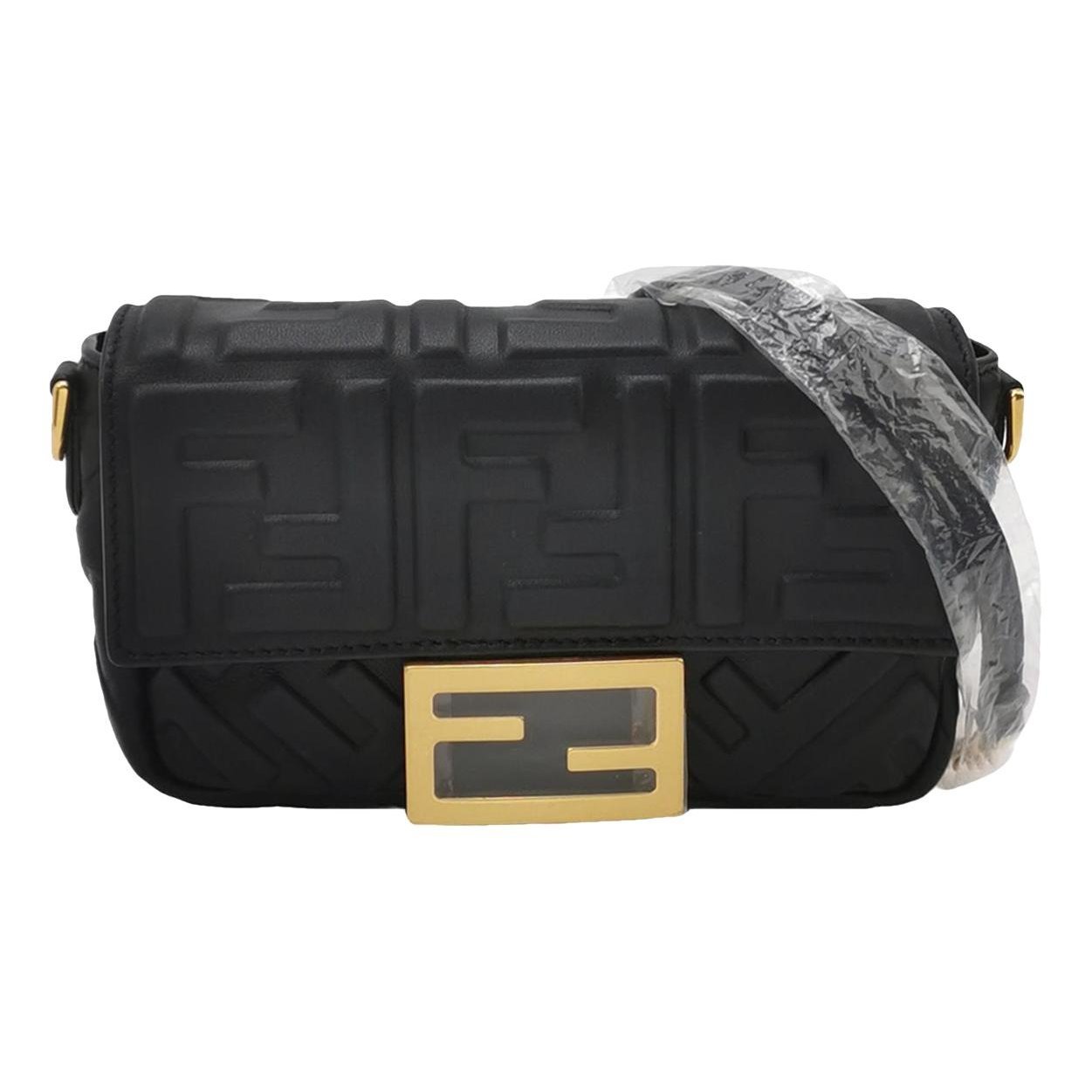 Baguette leather crossbody bag