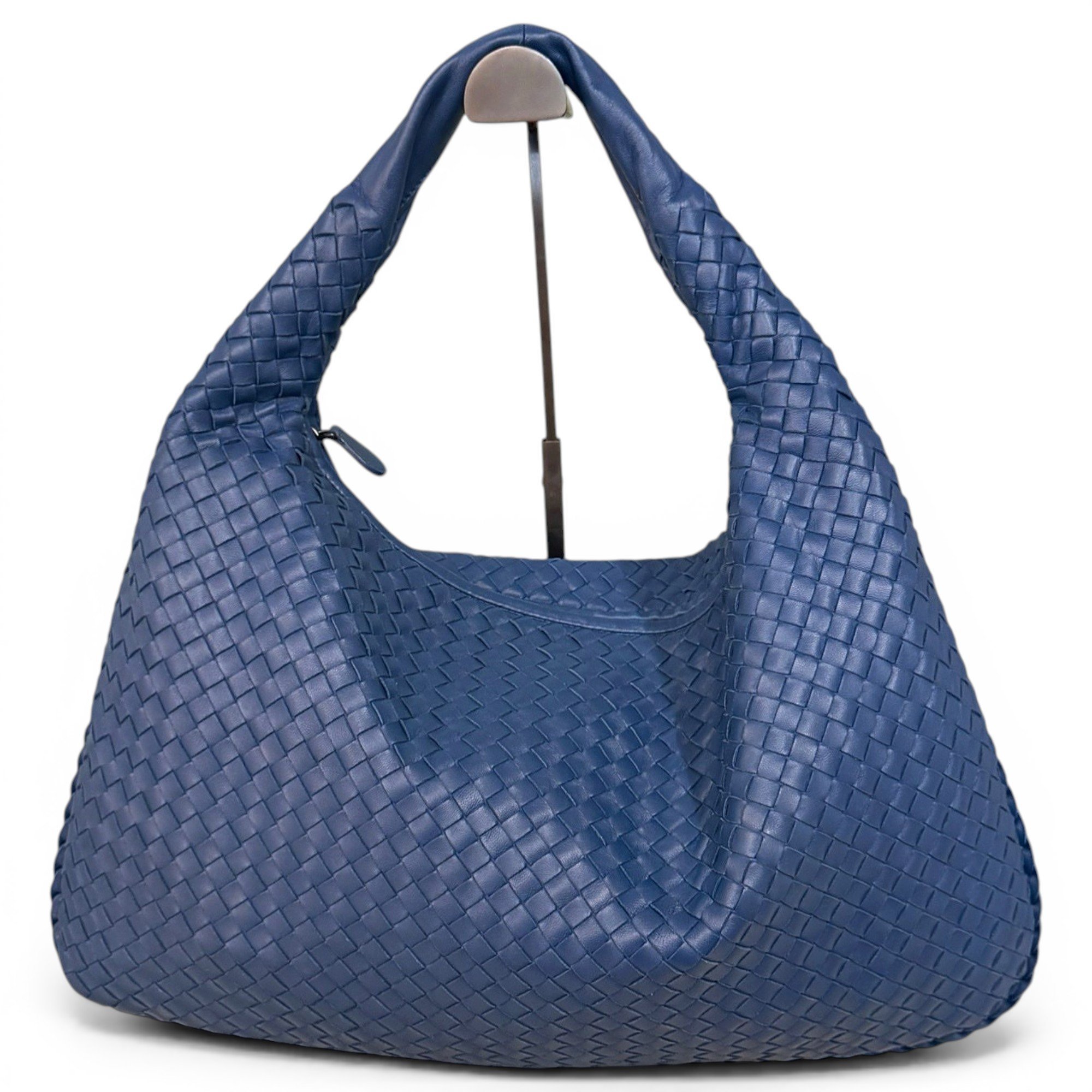 Veneta leather handbag