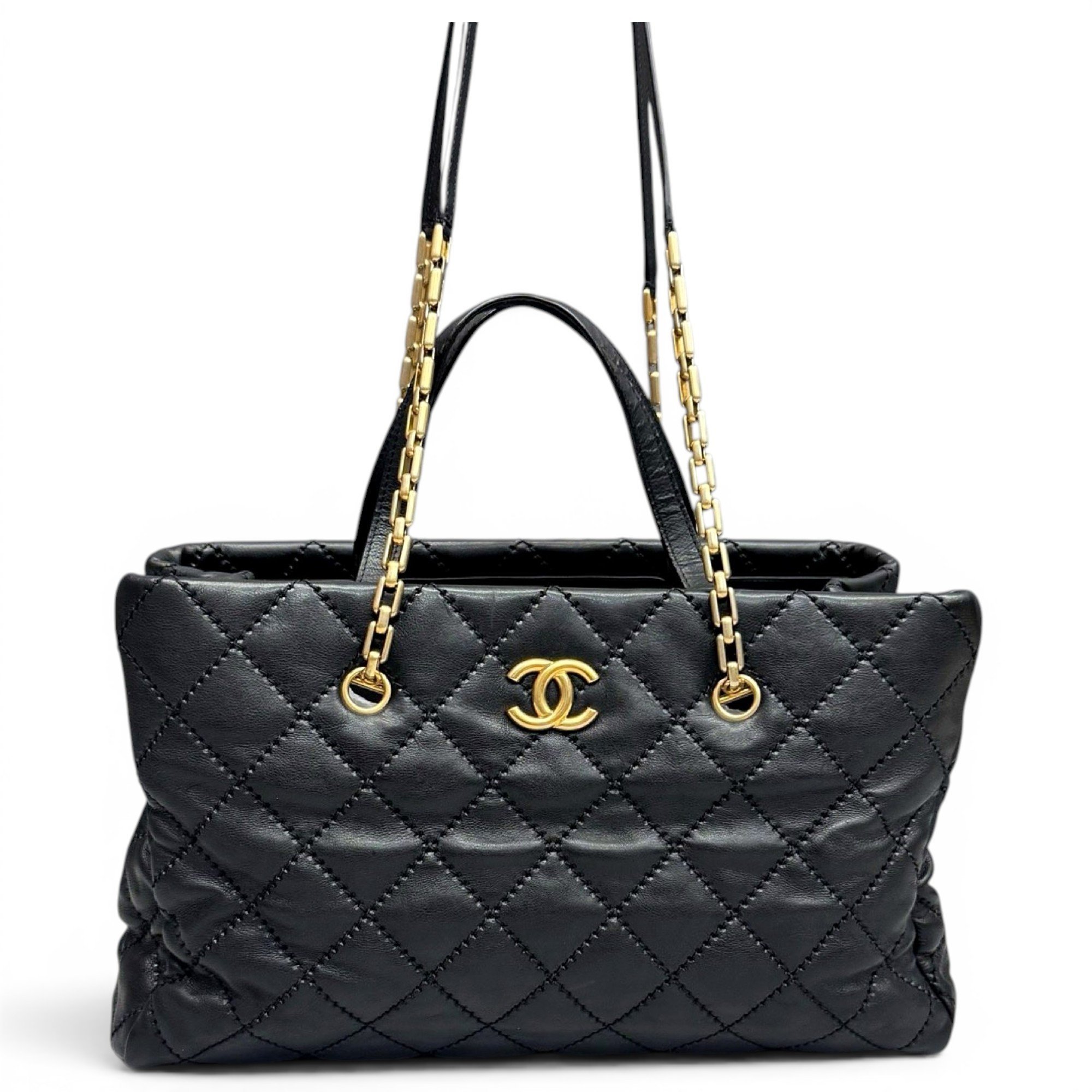 Trendy CC leather tote