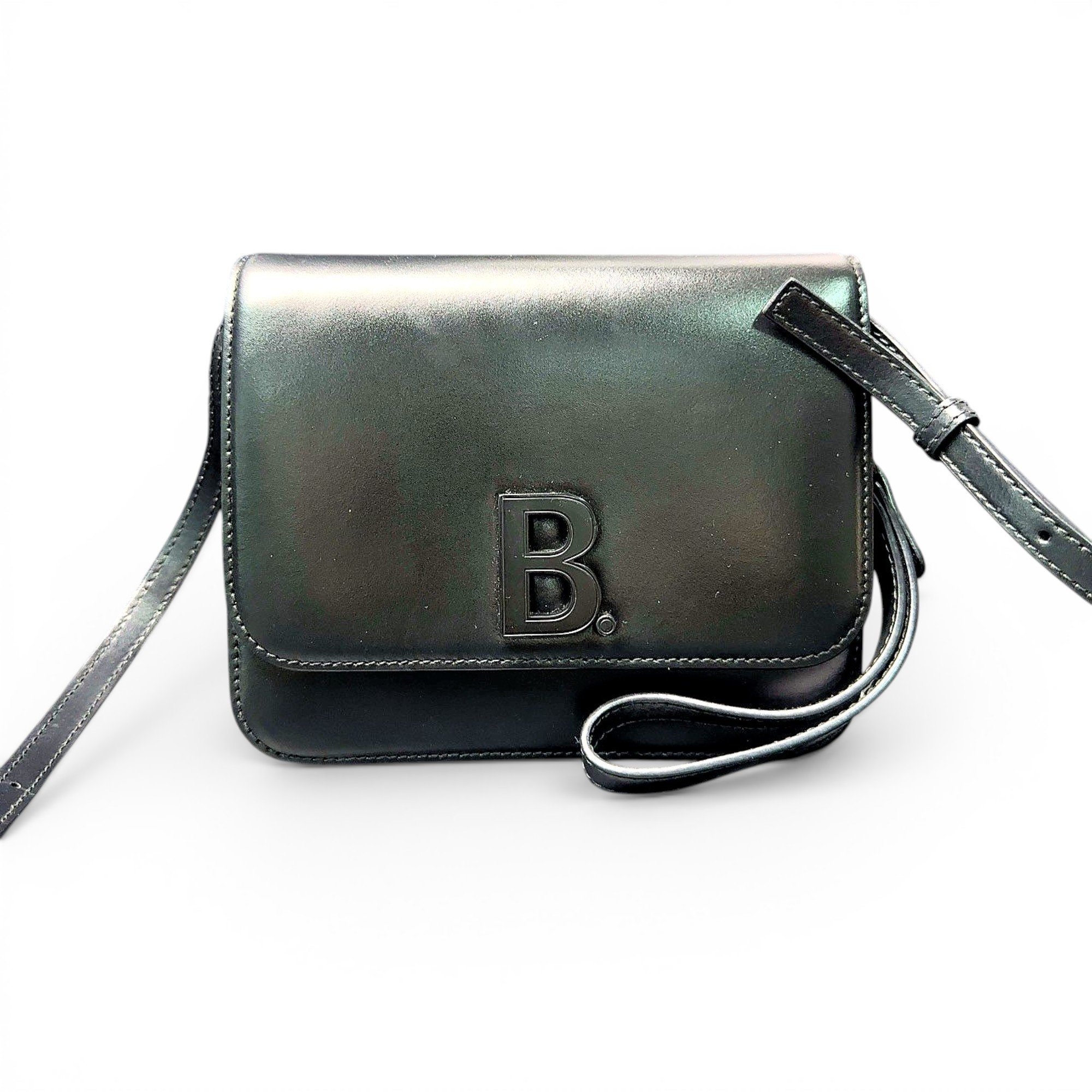 B leather handbag