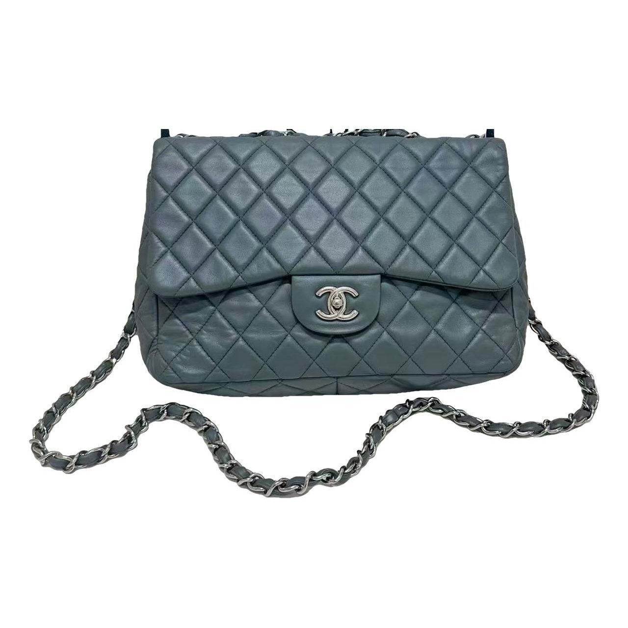 Timeless/Classique leather crossbody bag