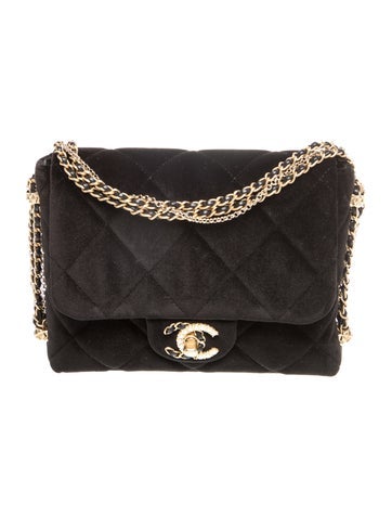 Velvet Crush On Chains Flap Bag