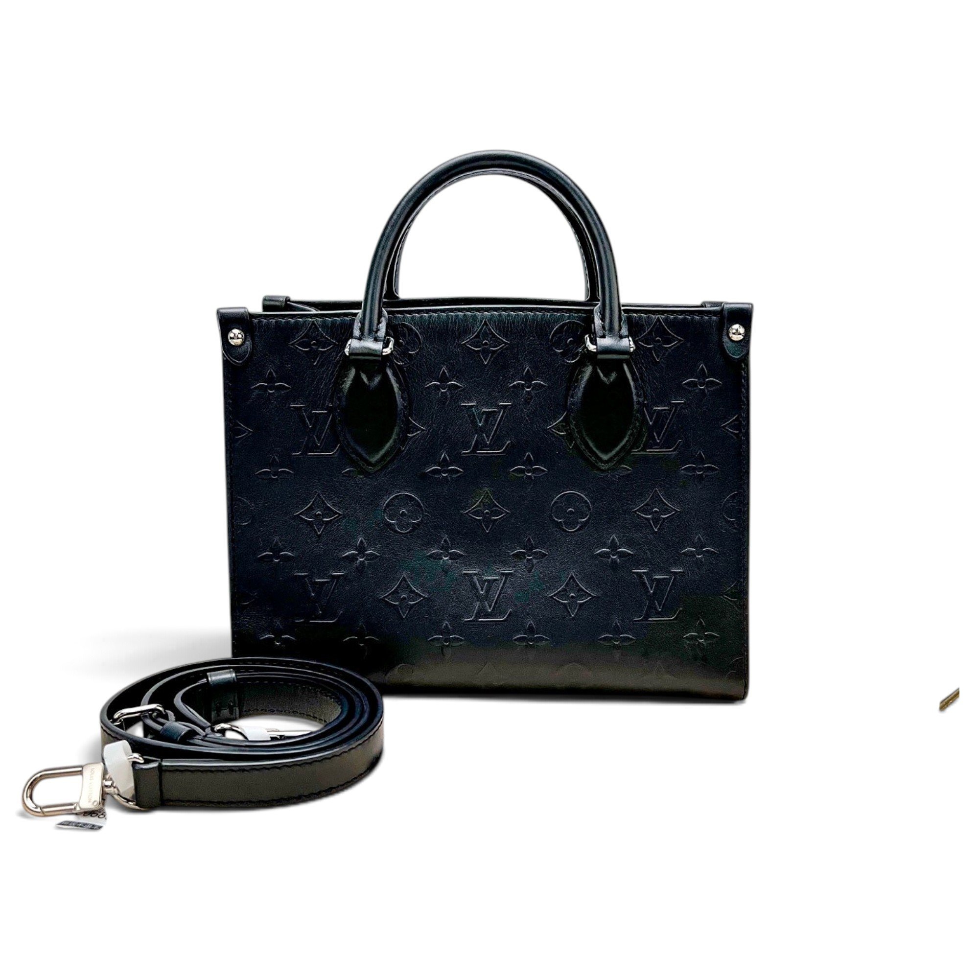 Onthego leather handbag