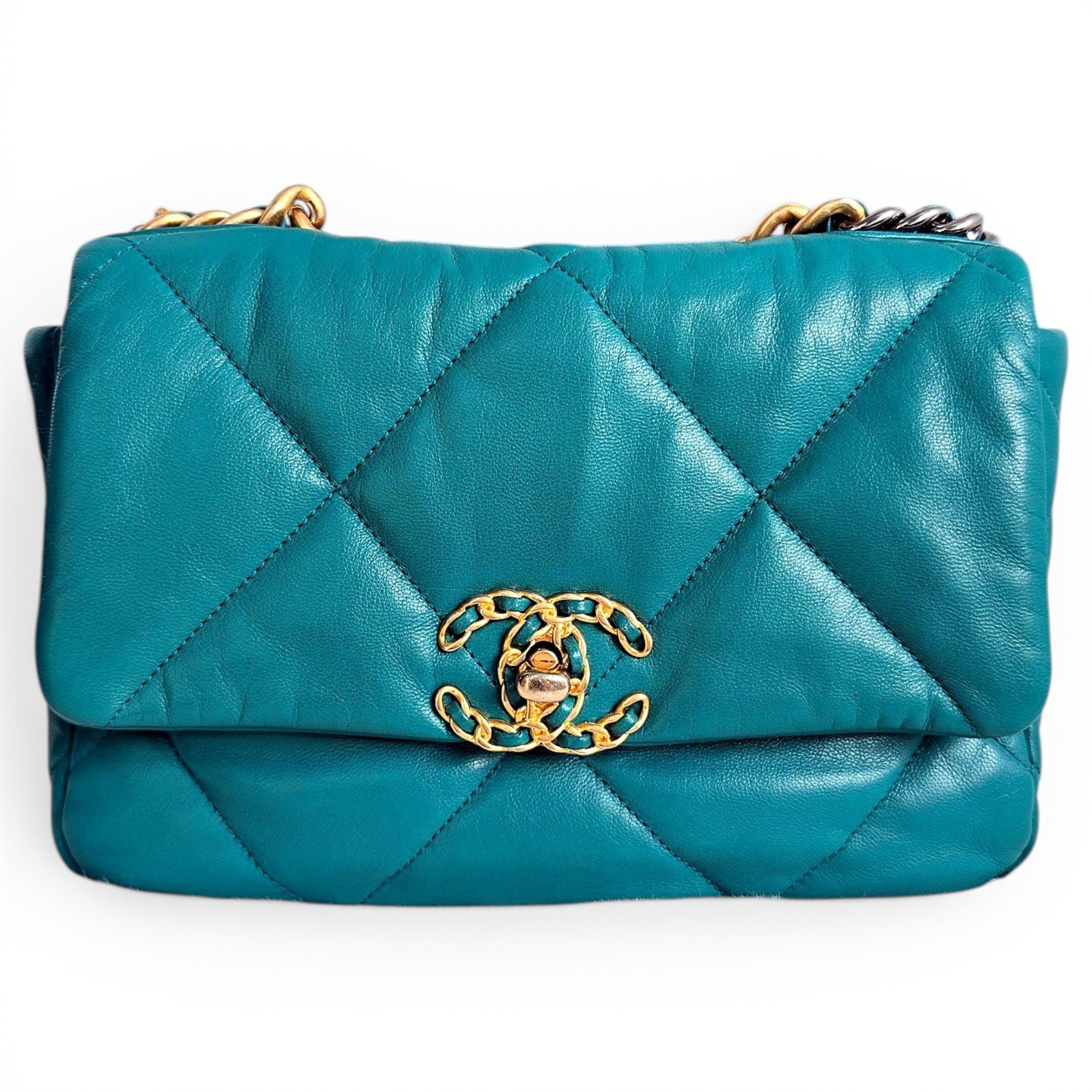Chanel 19 leather handbag