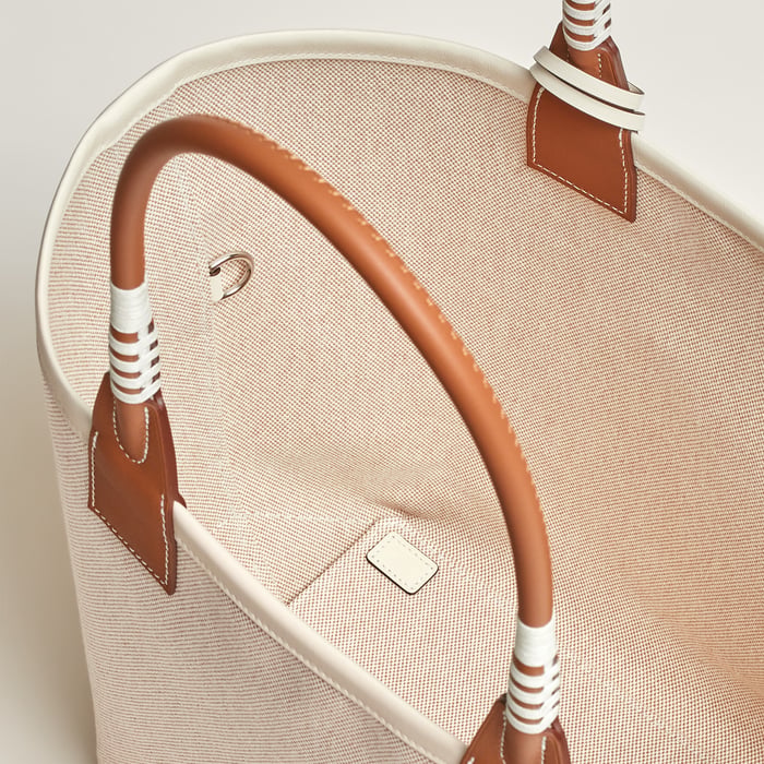 Steeple 28 Bag