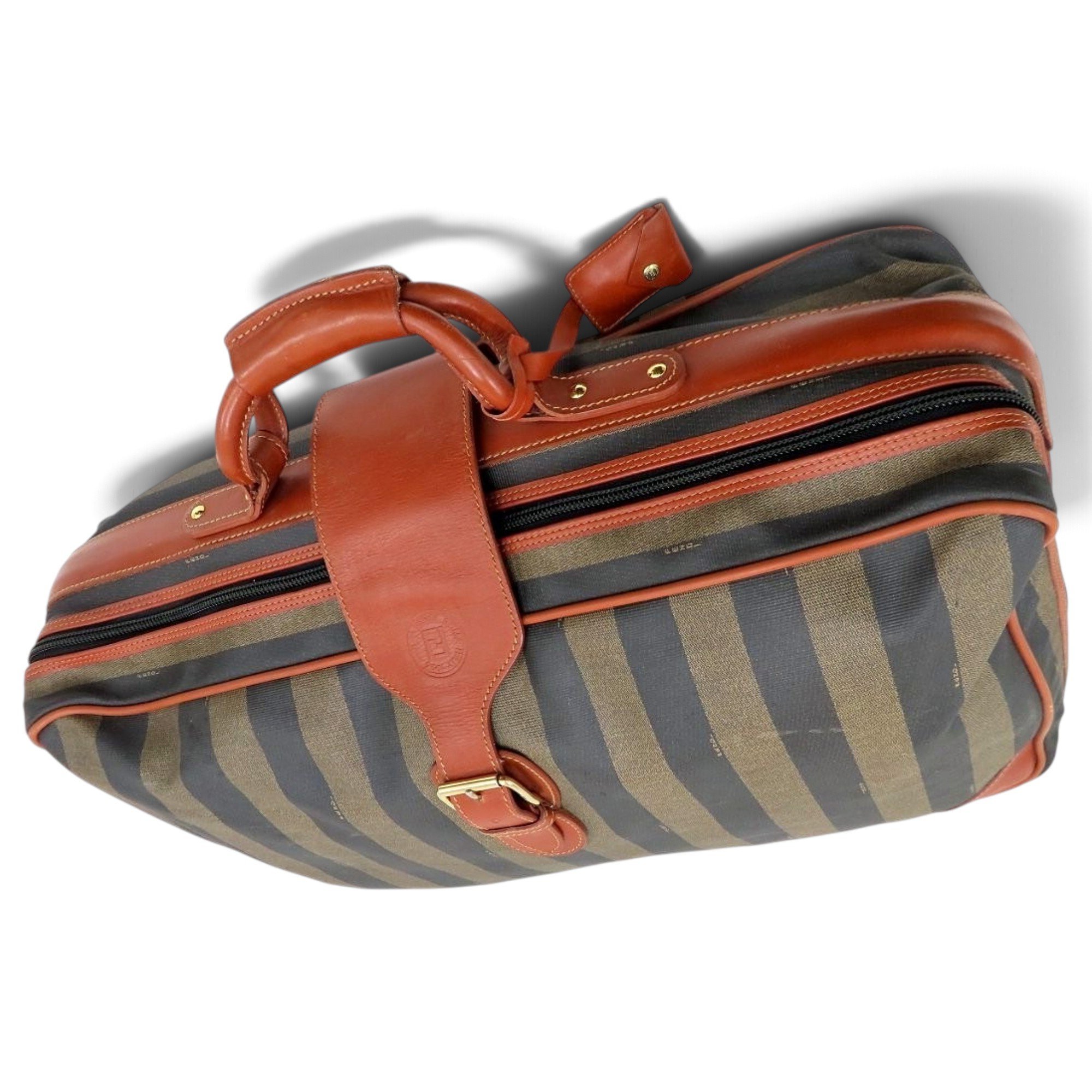 Leather travel bag