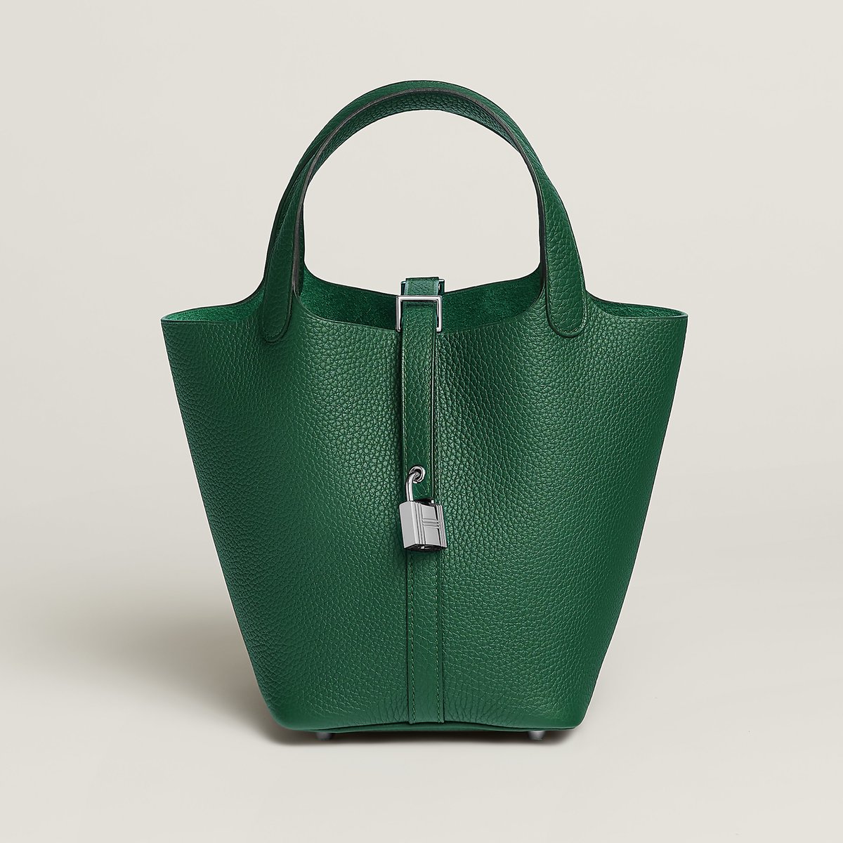 Hermès Picotin 18 Guide: Size, What Fits, Price (2026)