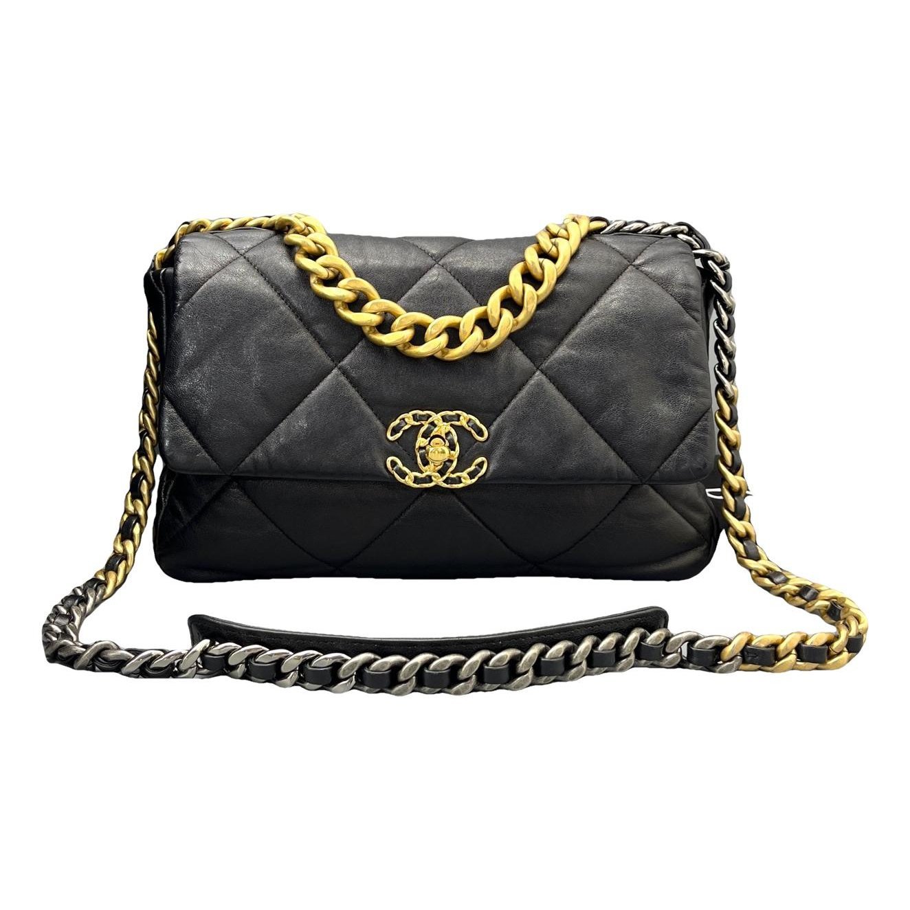 Chanel 19 leather handbag