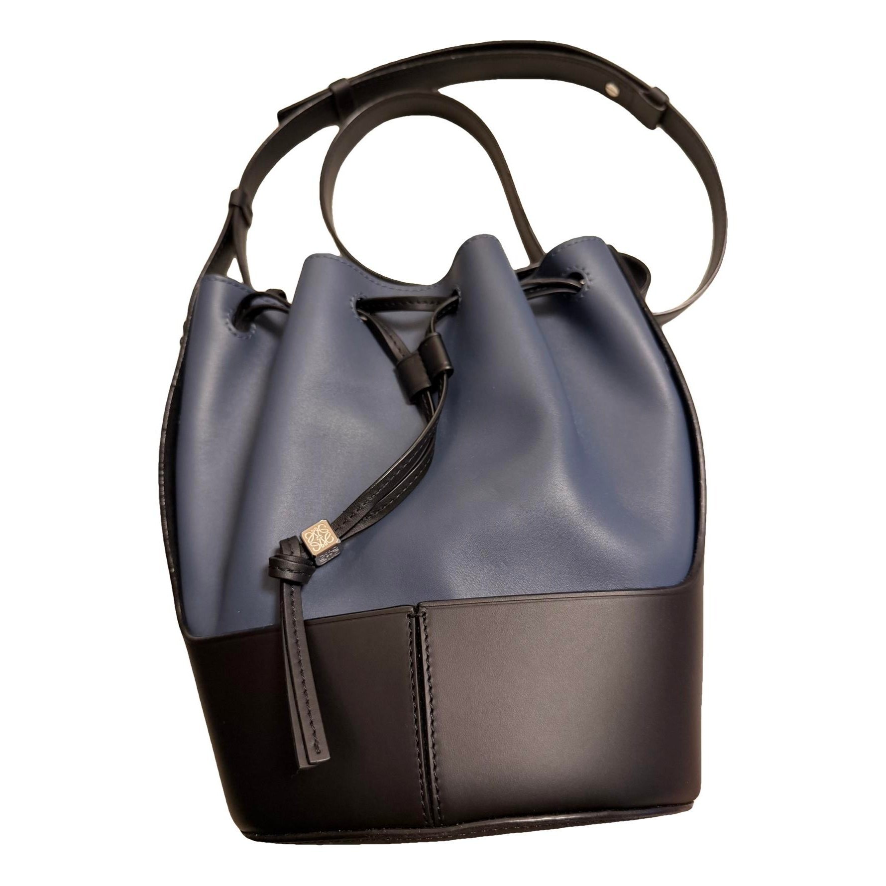 Balloon leather handbag