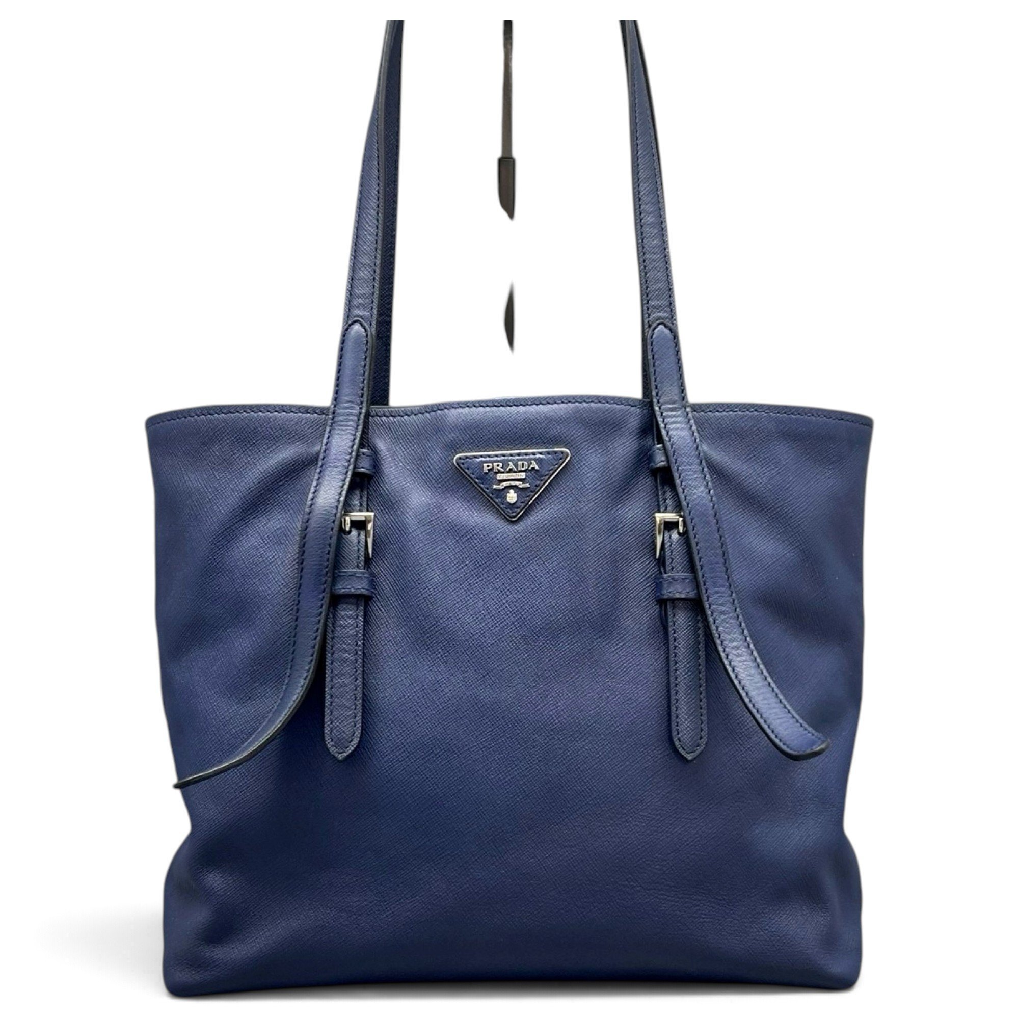 Buckle leather tote