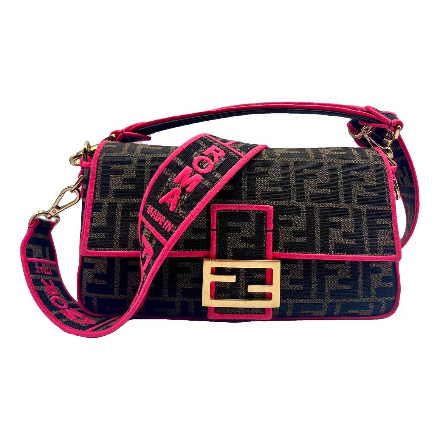 Baguette cloth handbag
