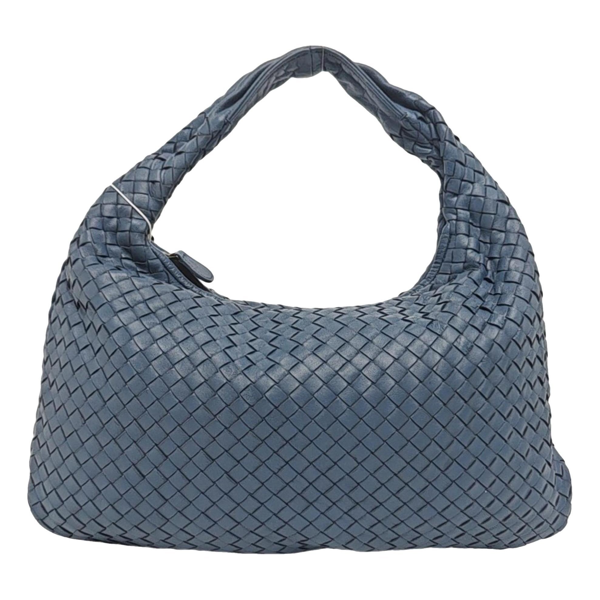 Veneta leather handbag