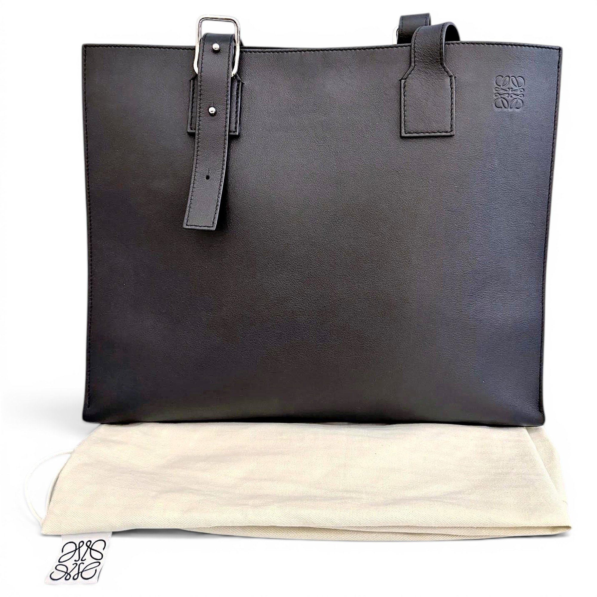 Leather tote