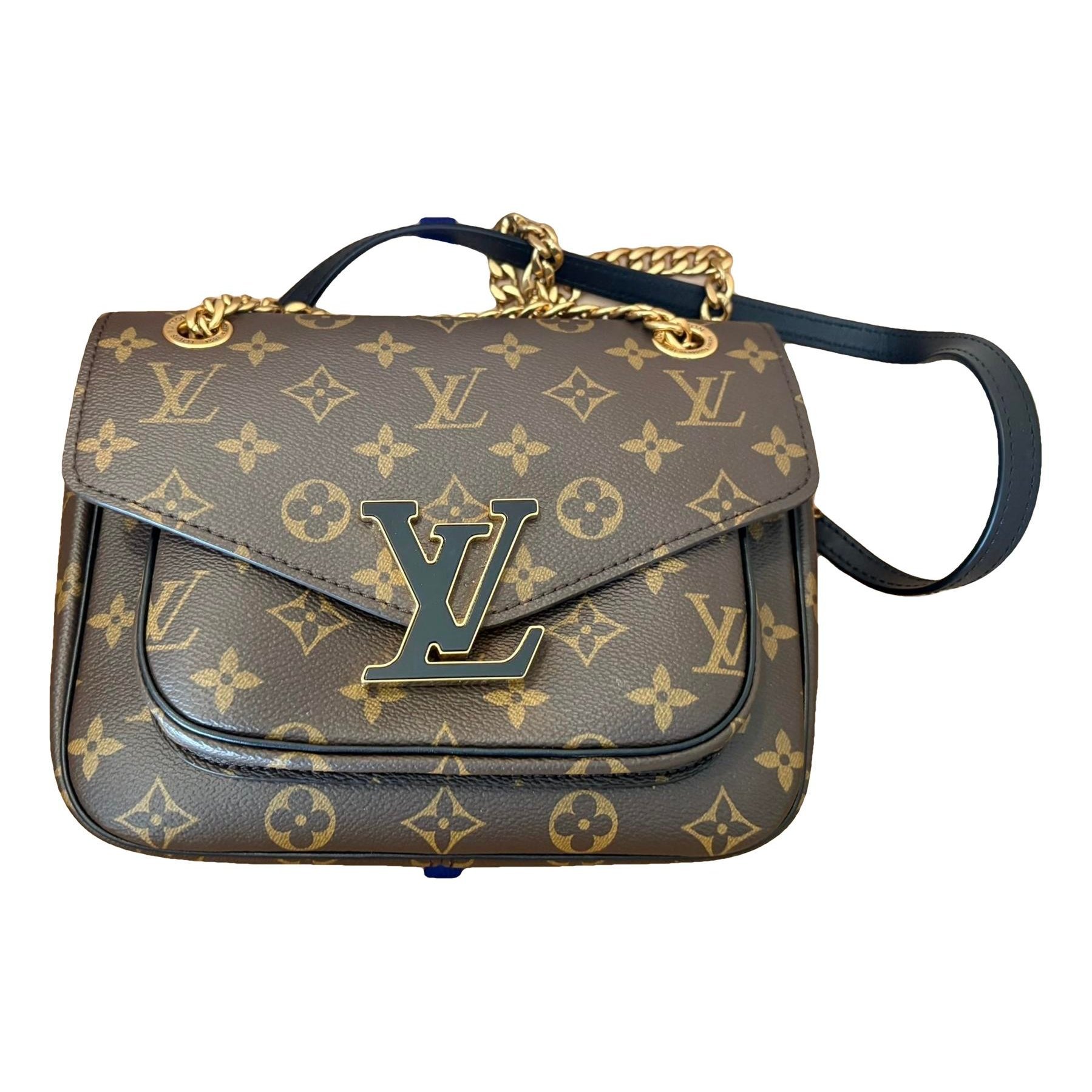 Passy leather crossbody bag