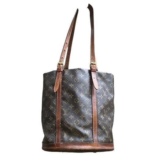 Bucket leather handbag