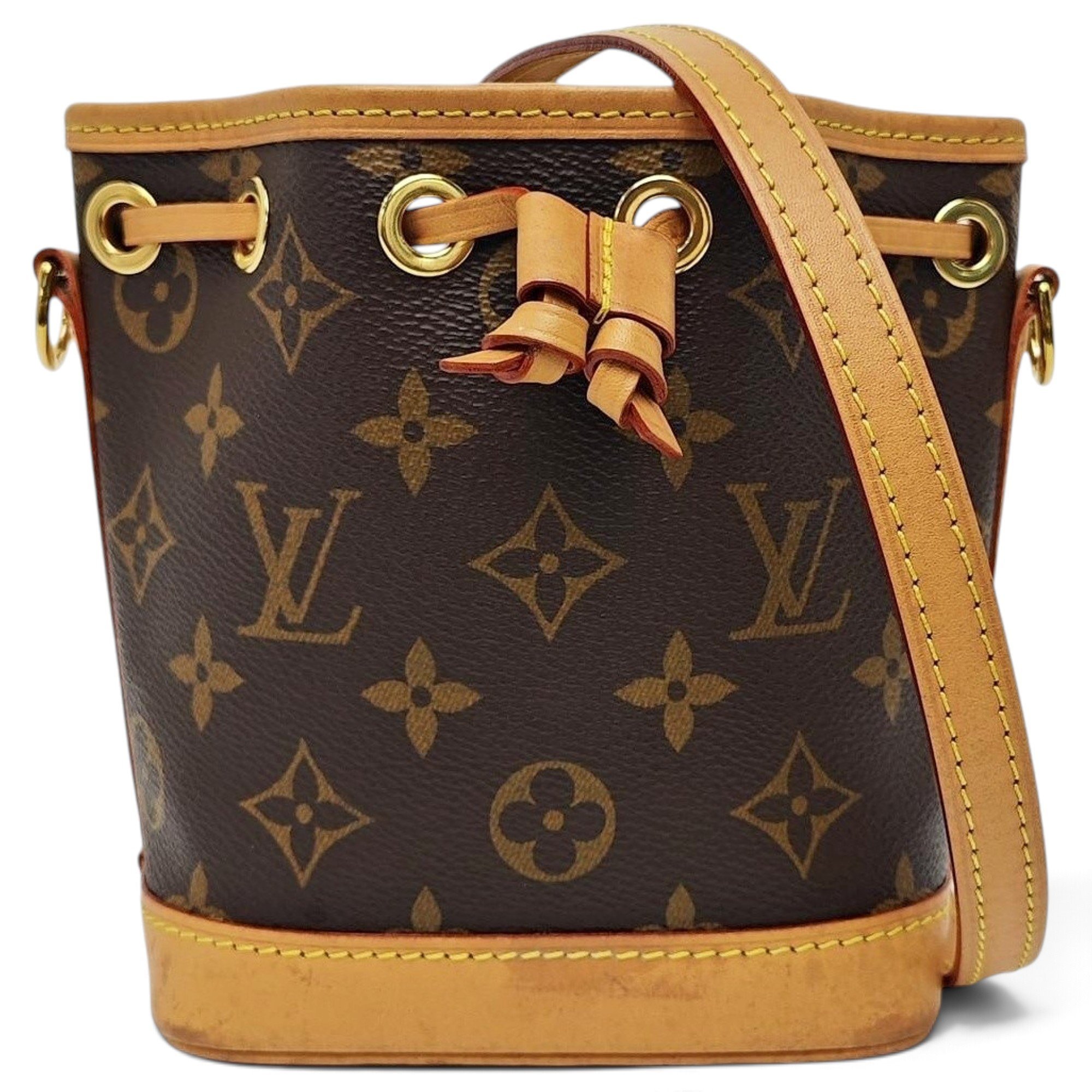 Nano Noé leather handbag