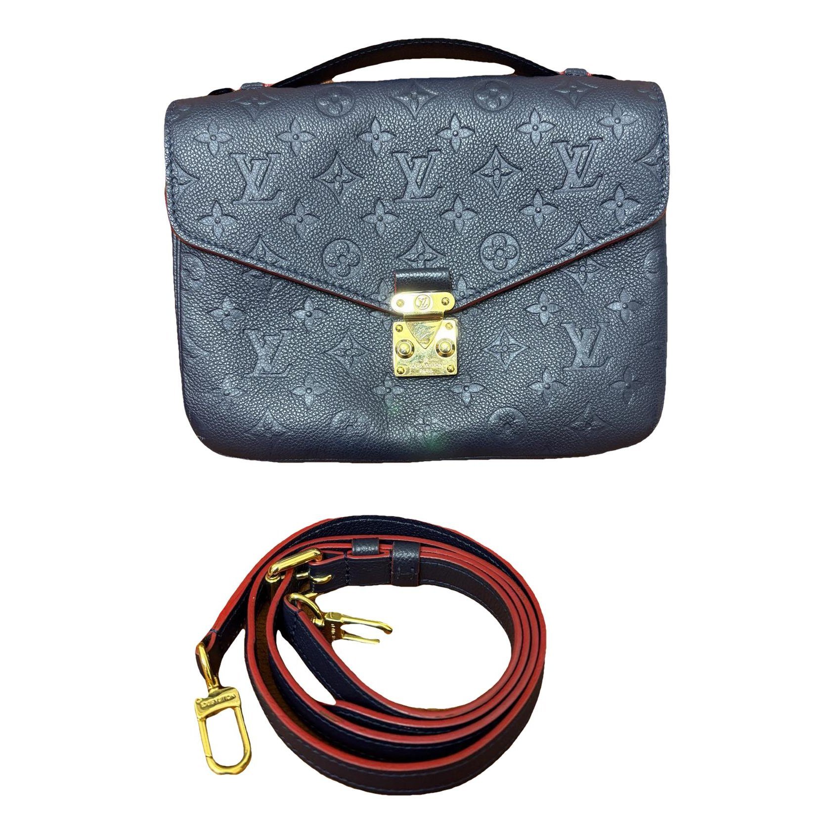 Metis leather handbag