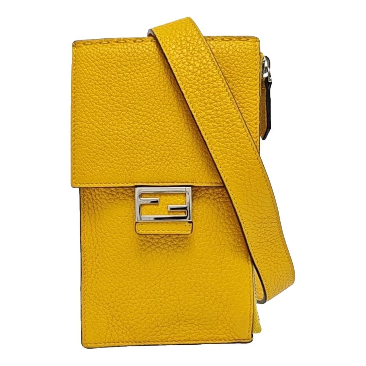 Baguette leather handbag