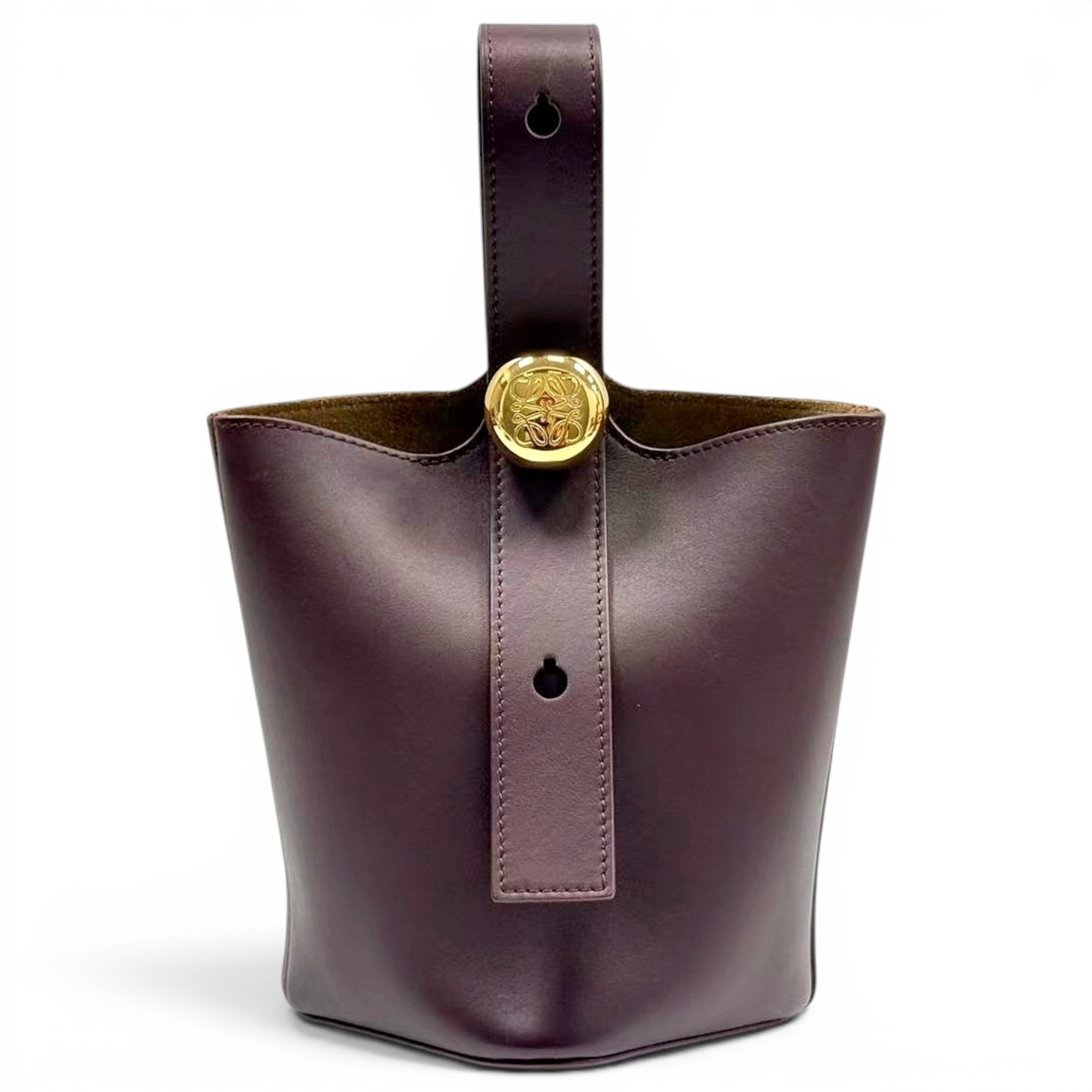Pebble leather handbag