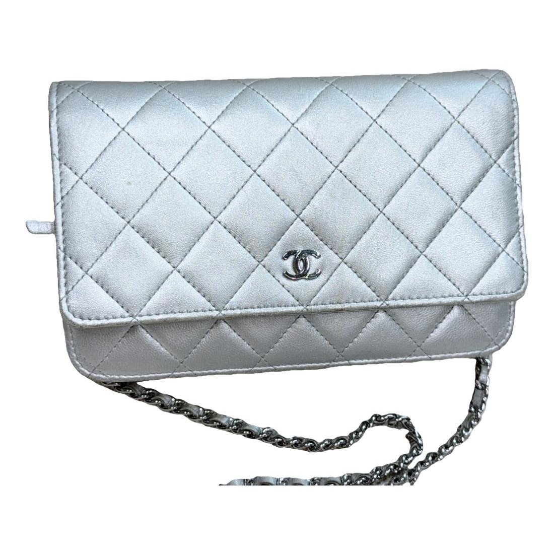 Wallet On Chain Timeless/Classique leather crossbody bag