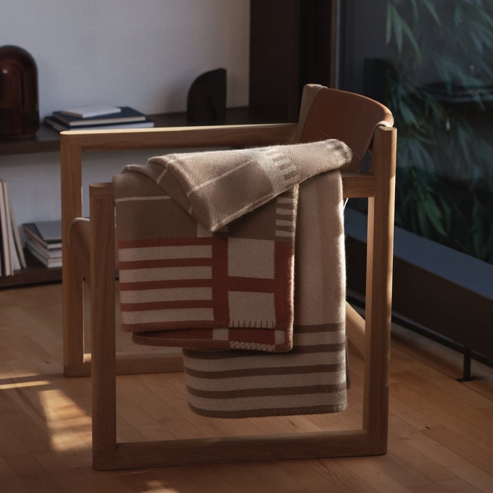 Avalon H Serif Blanket