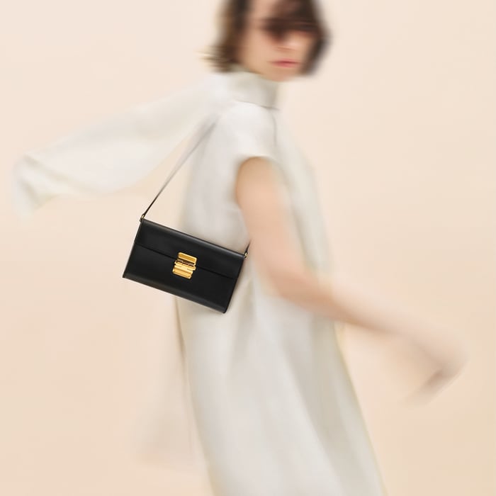 Noir Charniere to Go Pouch