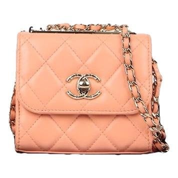 Leather clutch bag