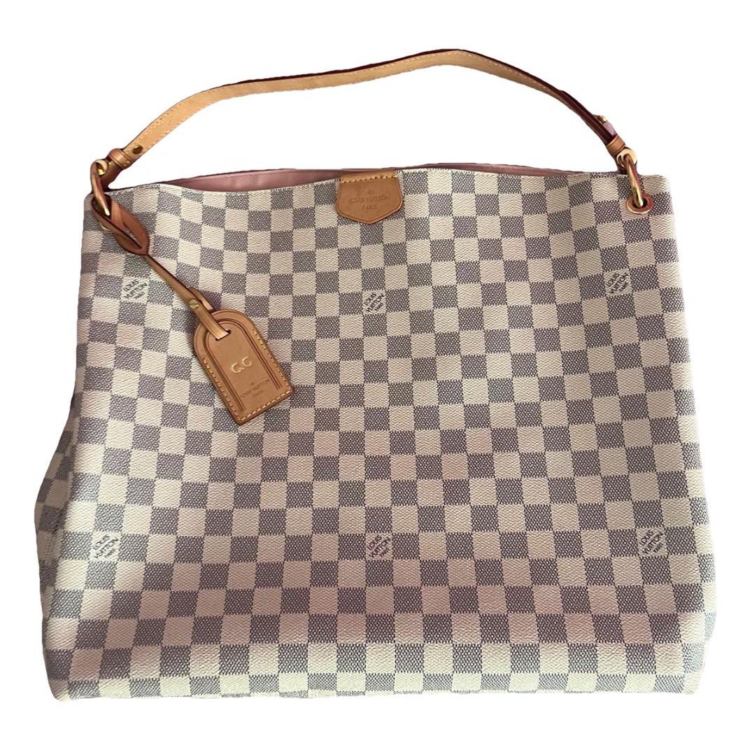 Graceful leather handbag