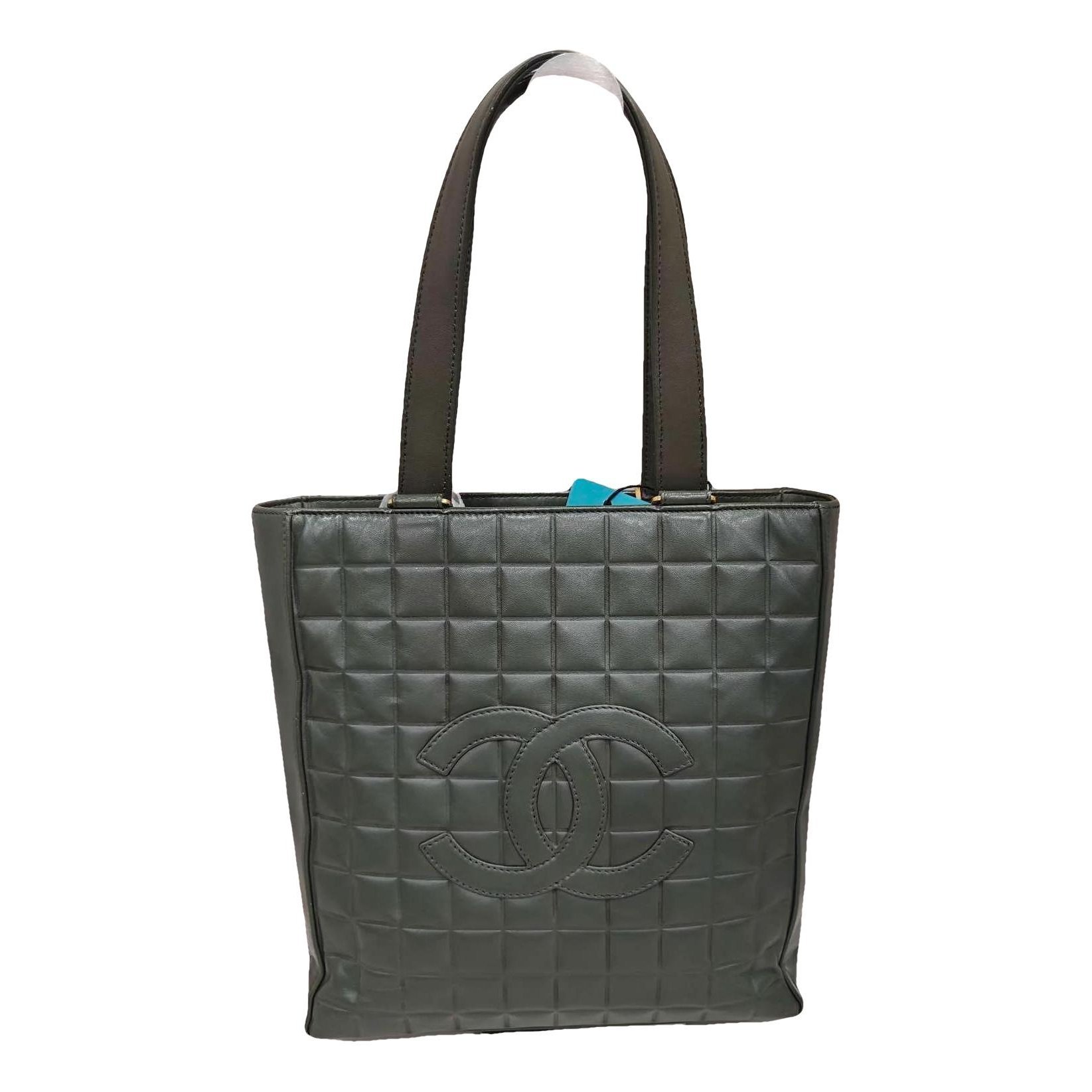 Leather tote
