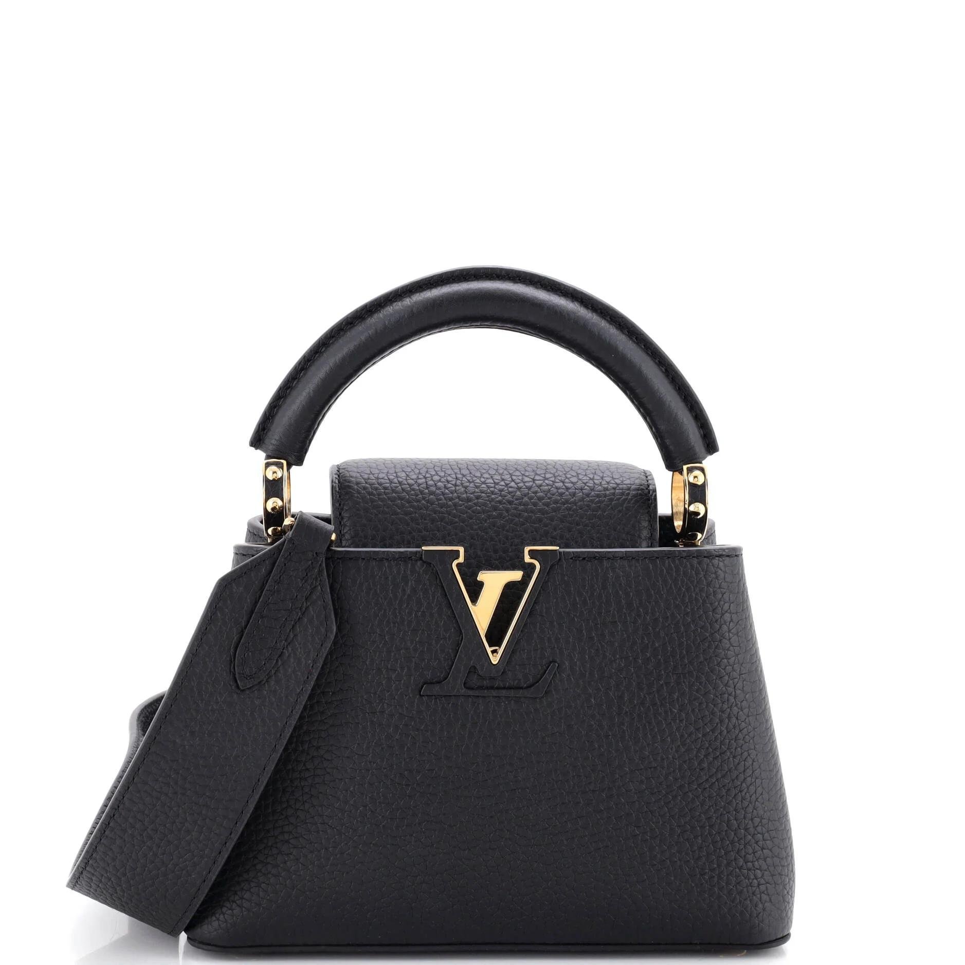 Capucines leather handbag