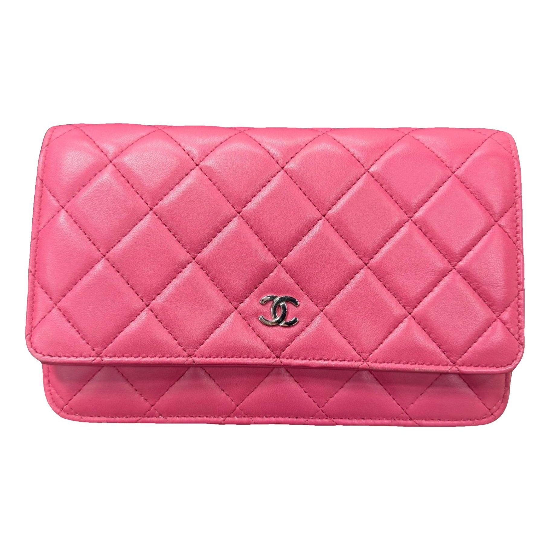 Wallet On Chain Timeless/Classique leather crossbody bag