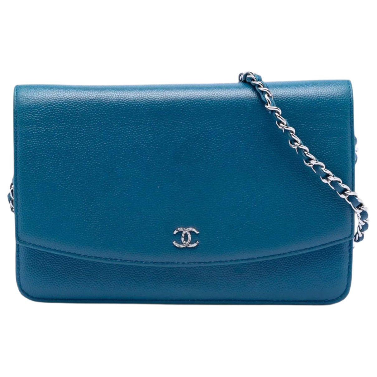 Wallet On Chain leather crossbody bag