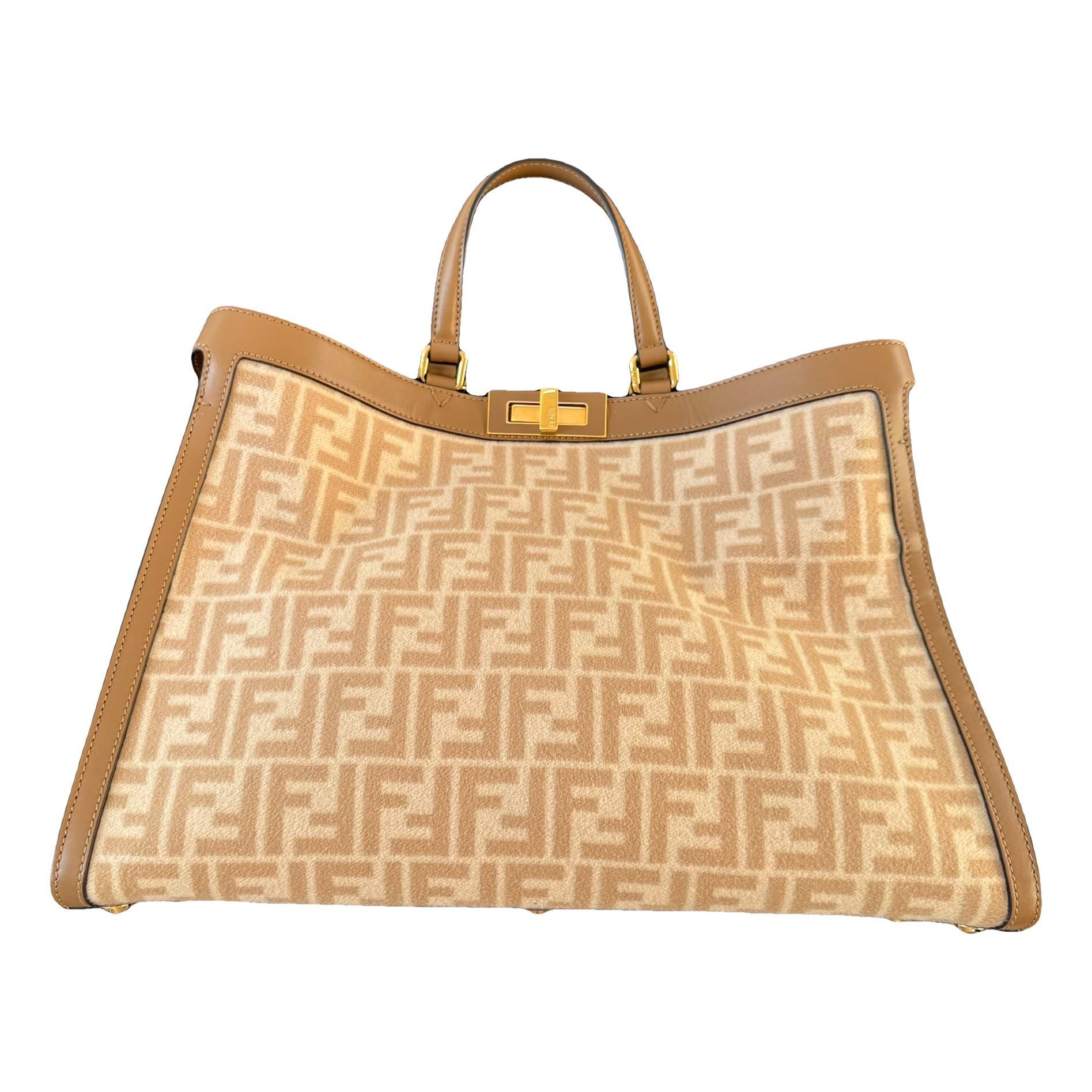 Peekaboo X-Lite cashmere handbag