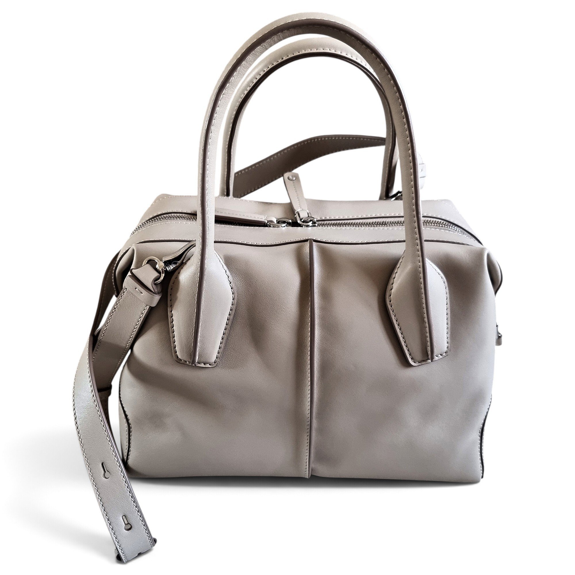 D Bag leather tote
