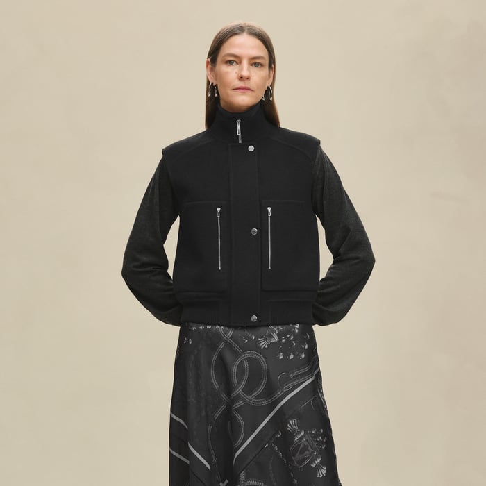 Noir Sleeveless Short Bomber Jacket