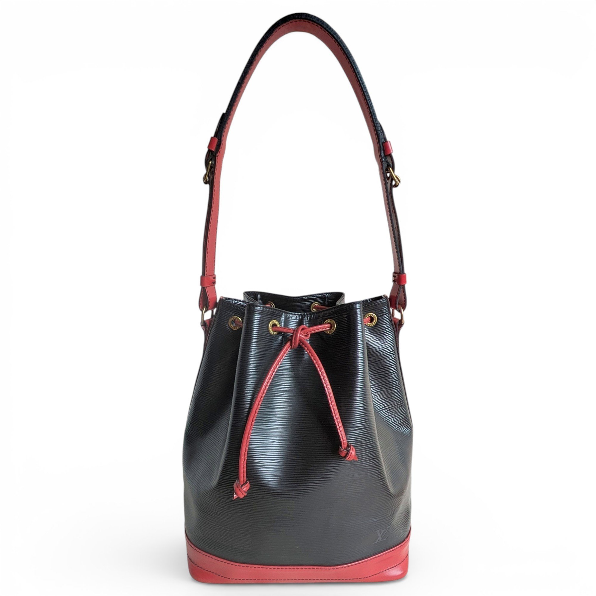 Noé leather handbag