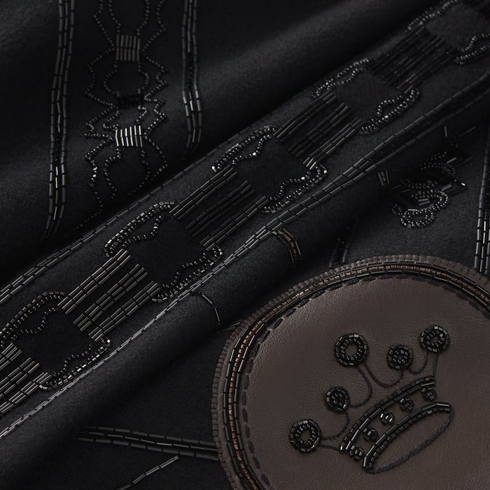 Noir La Promenade Du Matin Embroidered Stole