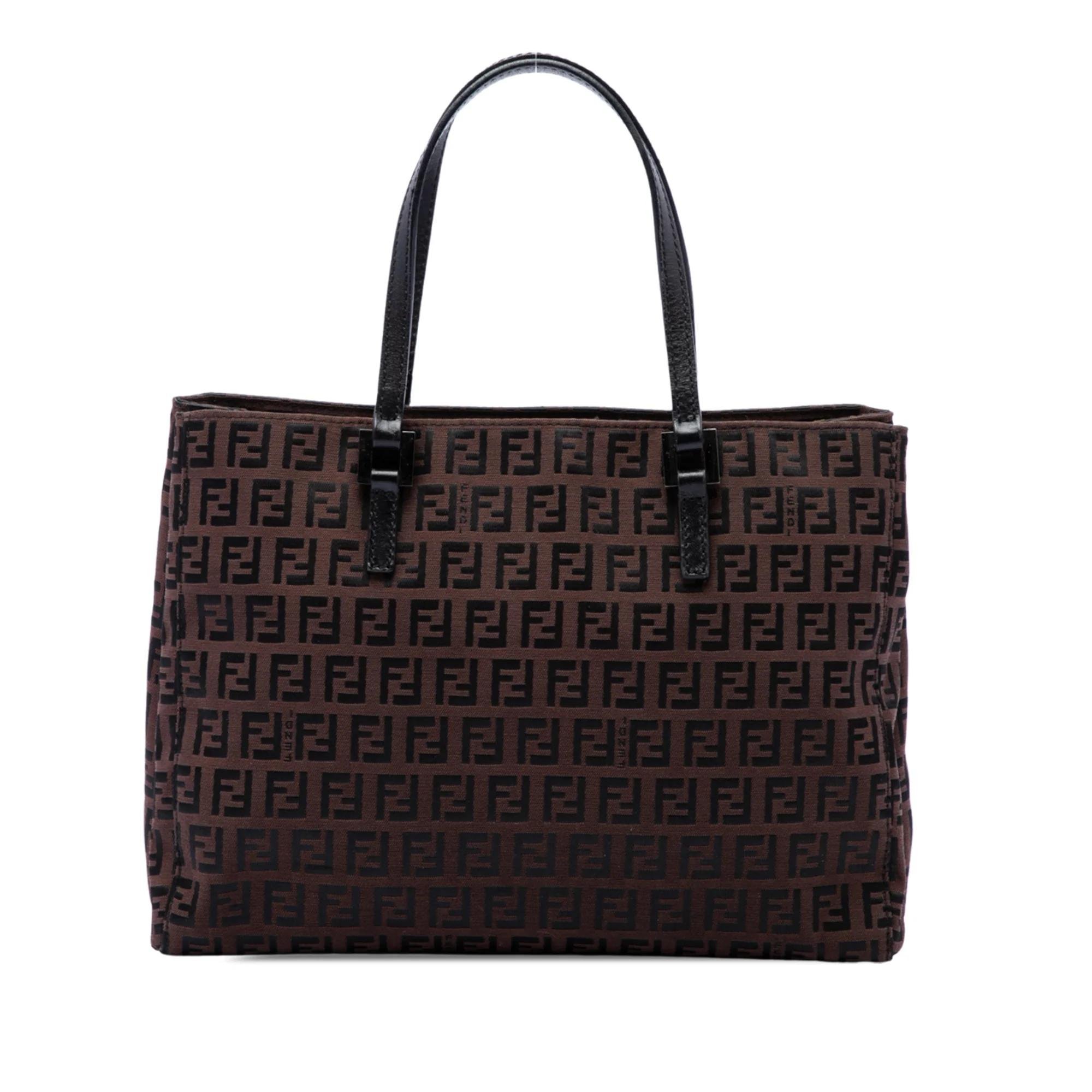 Pocket leather tote